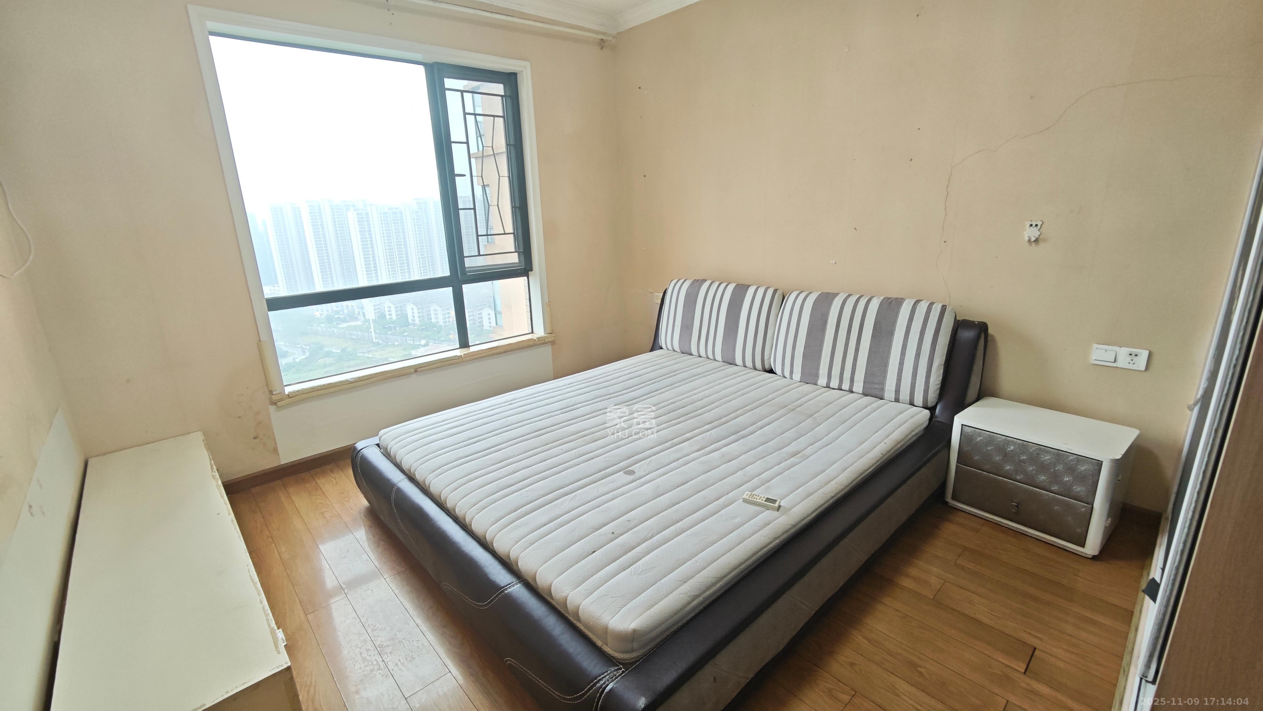 江河双水湾 3室2厅2卫 2500.0元/月 江河双水湾 3室2厅2卫 2500.0元/月室内图