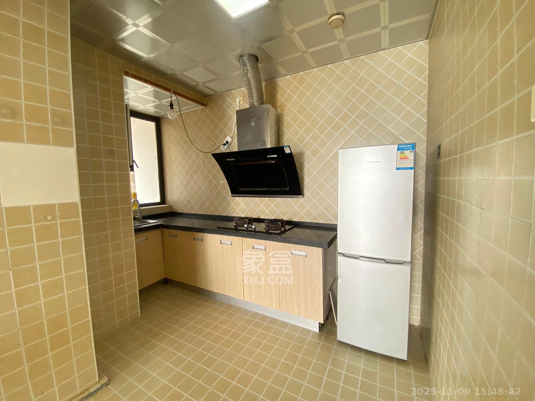 达美D6区  2室2厅1卫    2400.0元/月室内图