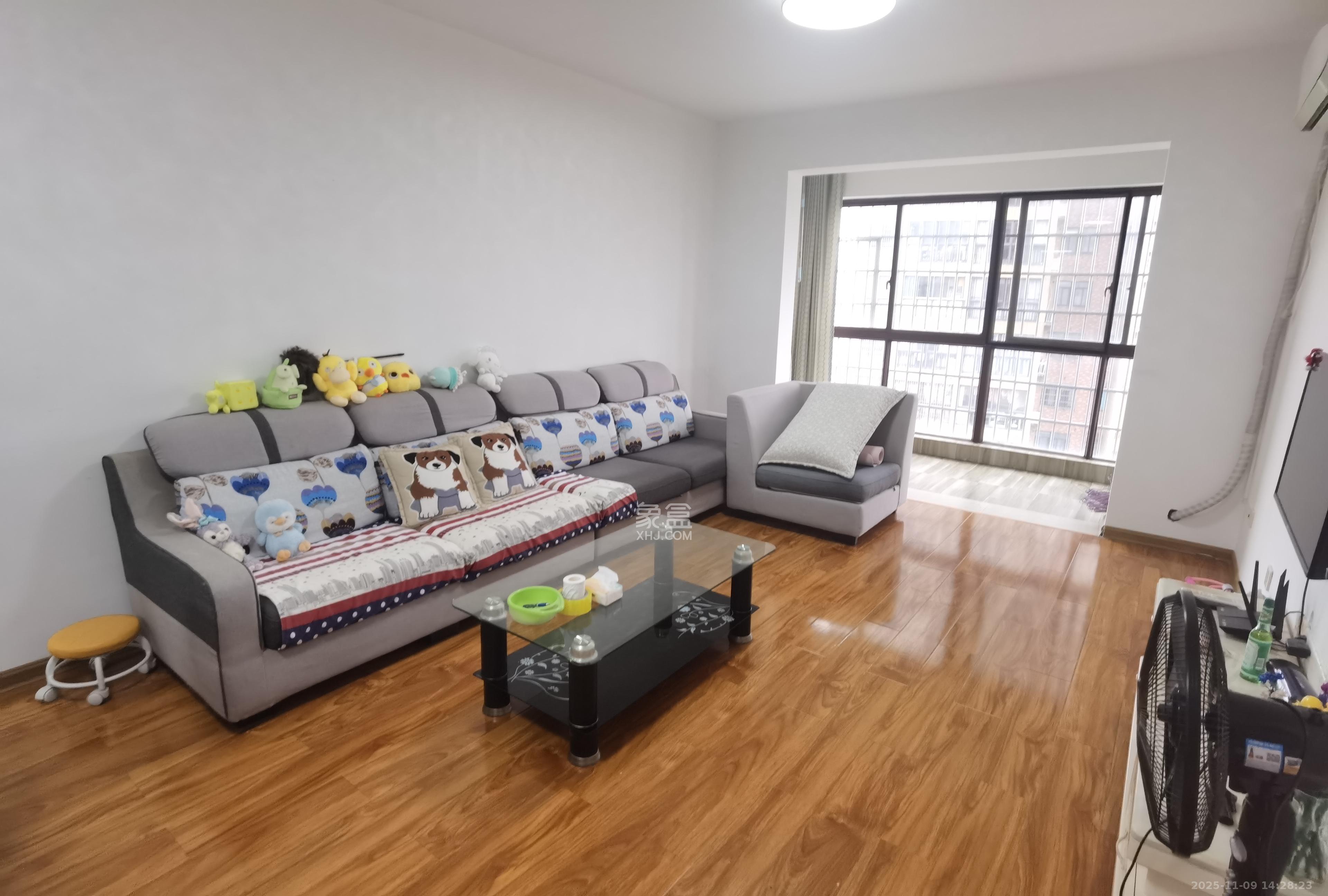 三力公寓（三力国际）  2室1厅1卫    2200.0元/月