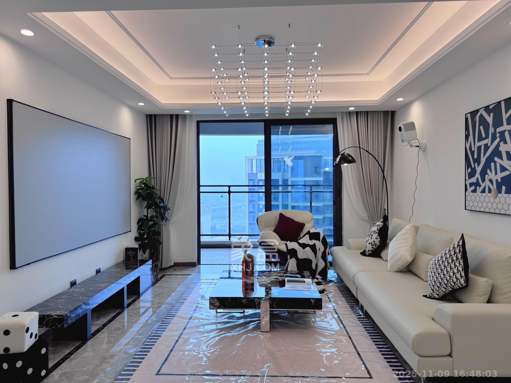 绿地V岛  4室2厅2卫    4700.0元/月