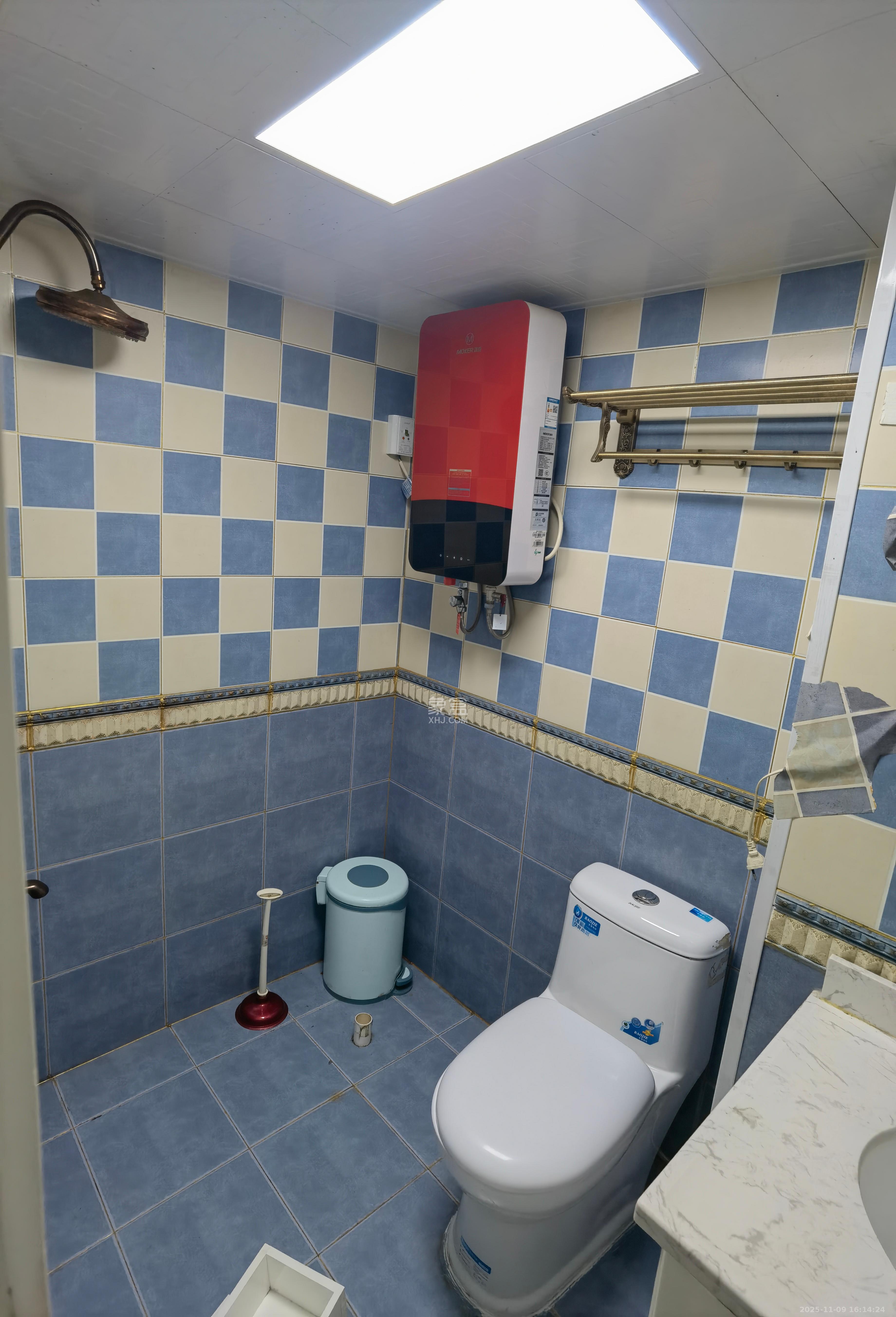 东盈商业广场(华泉城市广场) 2室1厅1卫 2300.0元/月 东盈商业广场(华泉城市广场) 2室1厅1卫 2300.0元/月室内图