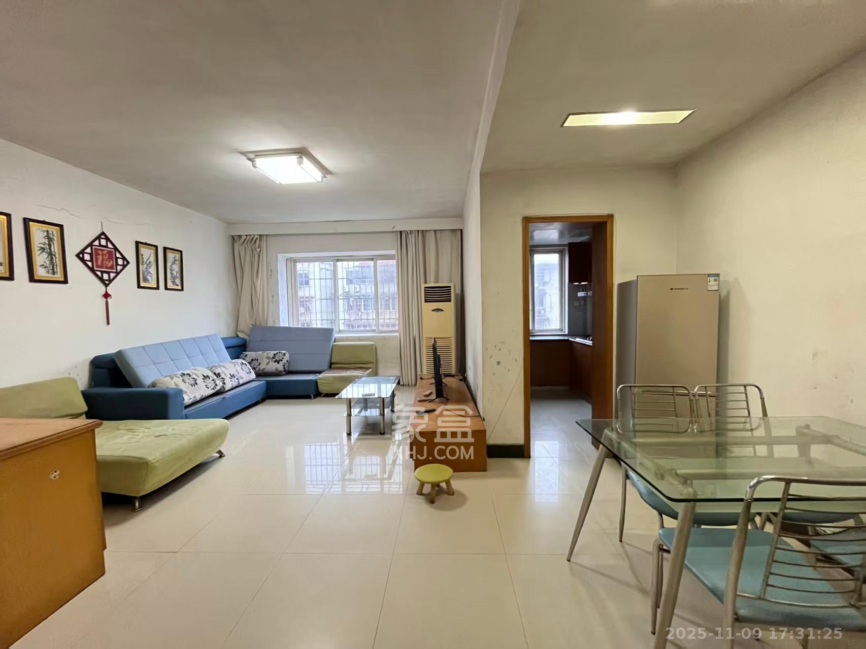 森宇佳园  3室2厅2卫    2600.0元/月