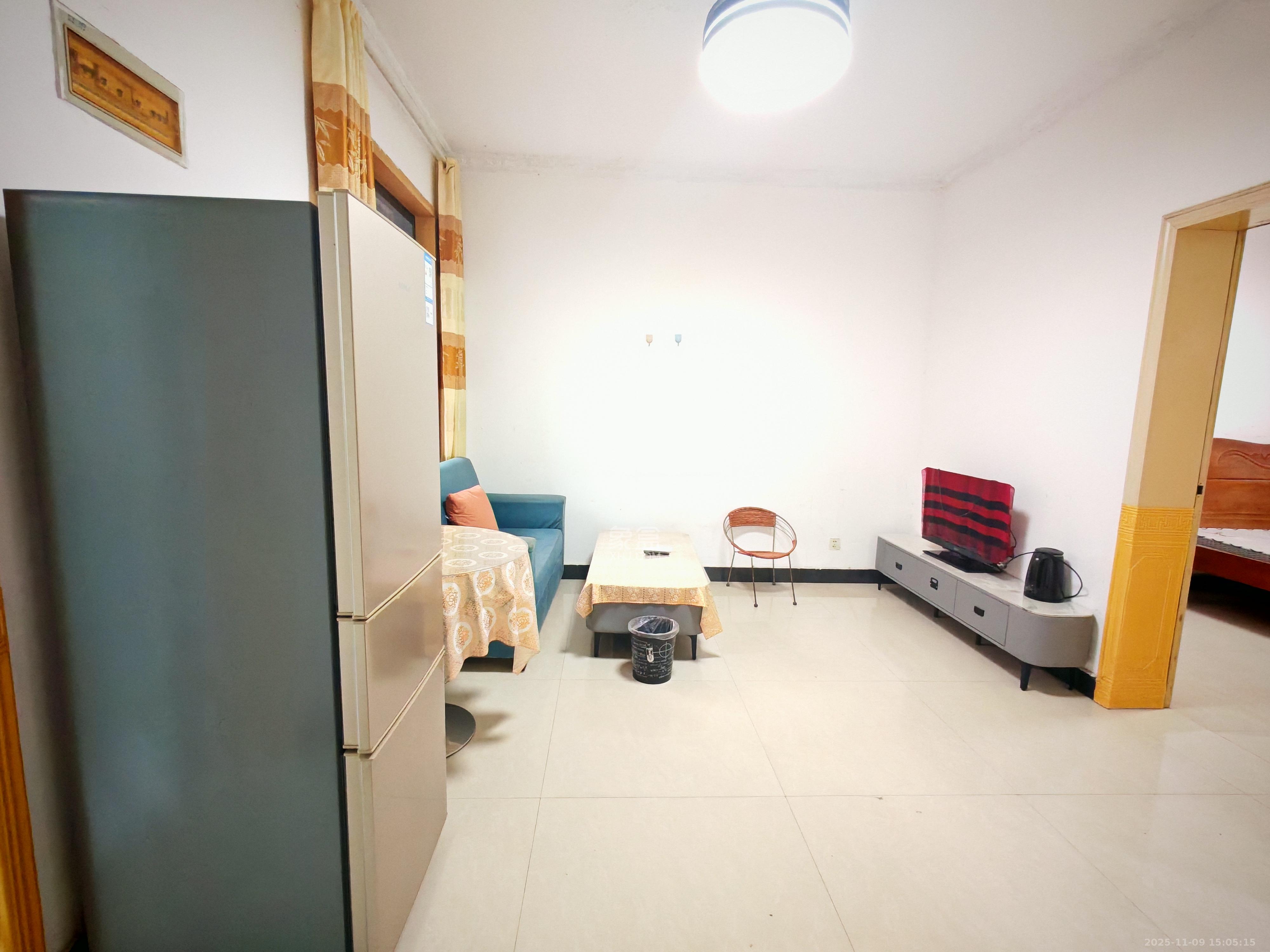 谷峰小区 2室1厅1卫 1600.0元/月 谷峰小区 2室1厅1卫 1600.0元/月室内图