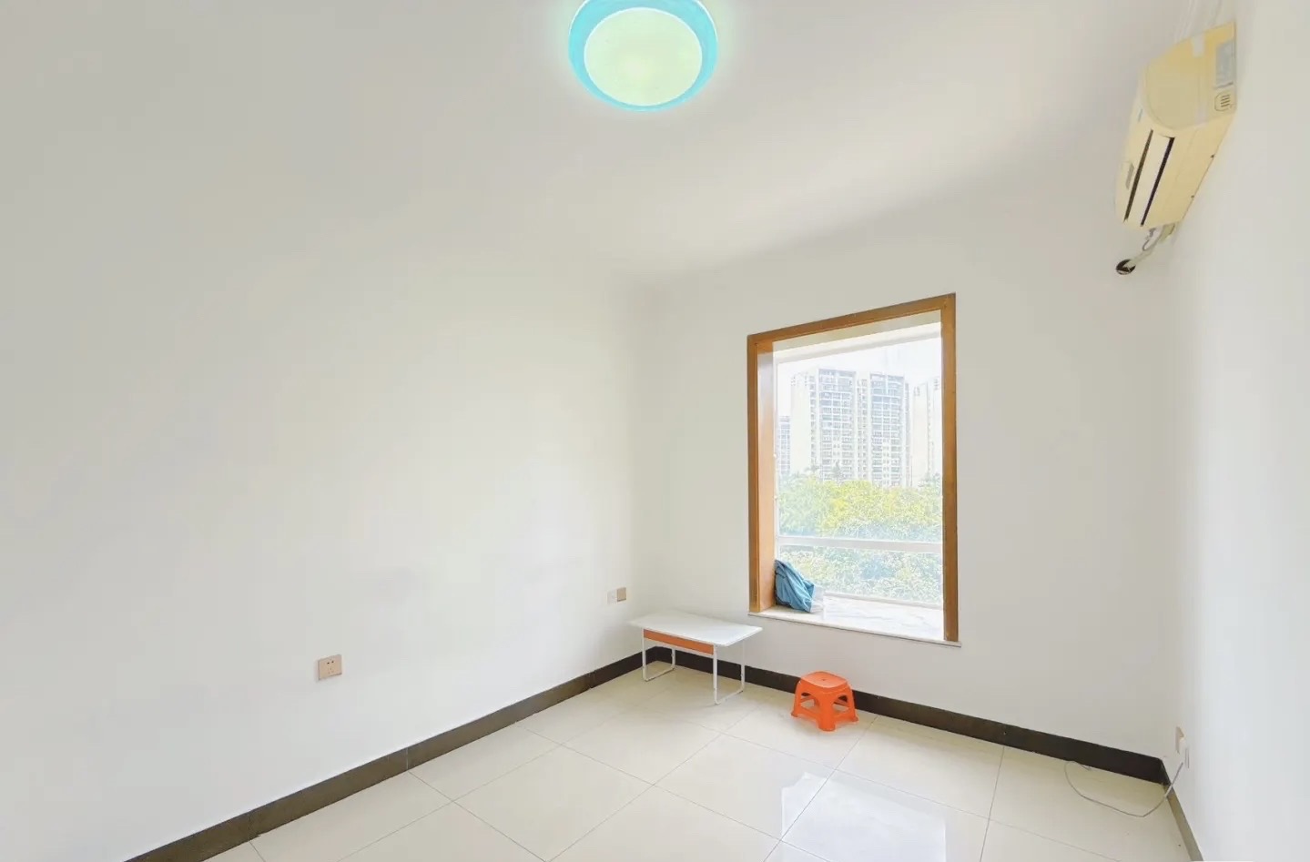 伊甸家园 4室2厅2卫 3600.0元/月 伊甸家园 4室2厅2卫 3600.0元/月室内图