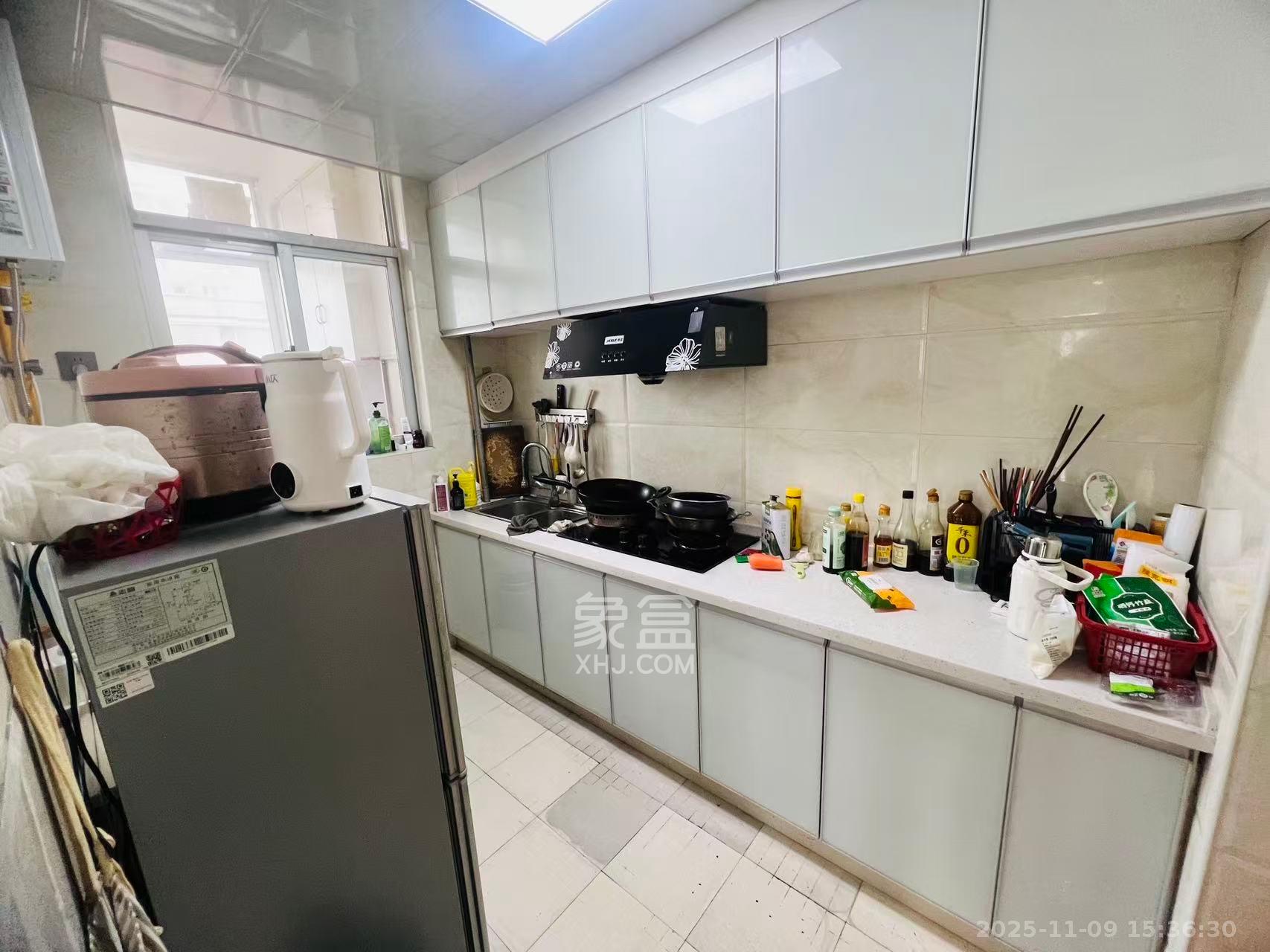 上河国际F座  3室2厅2卫    3200.0元/月室内图