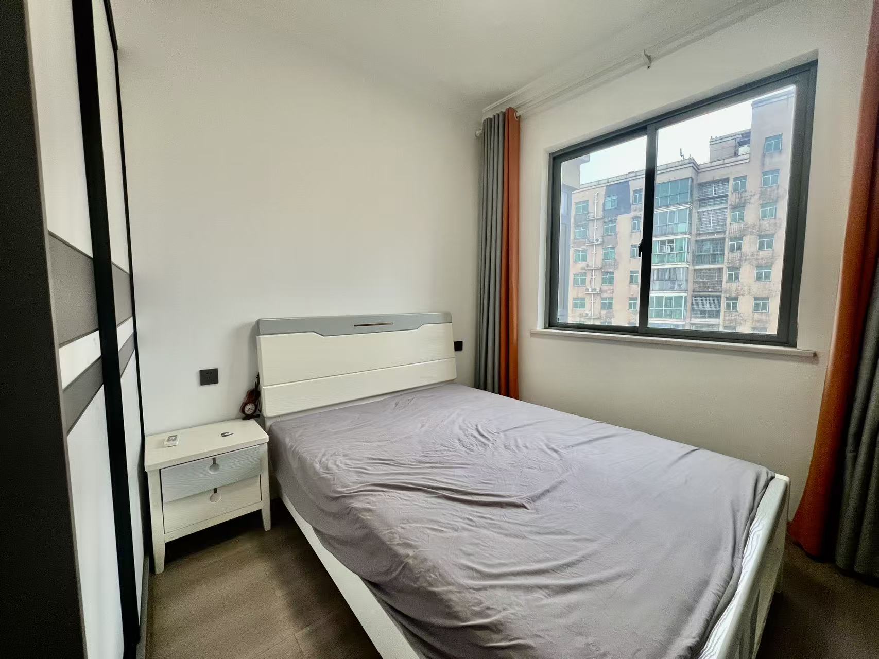 鹏利广场 3室2厅2卫 2400.0元/月 鹏利广场 3室2厅2卫 2400.0元/月室内图