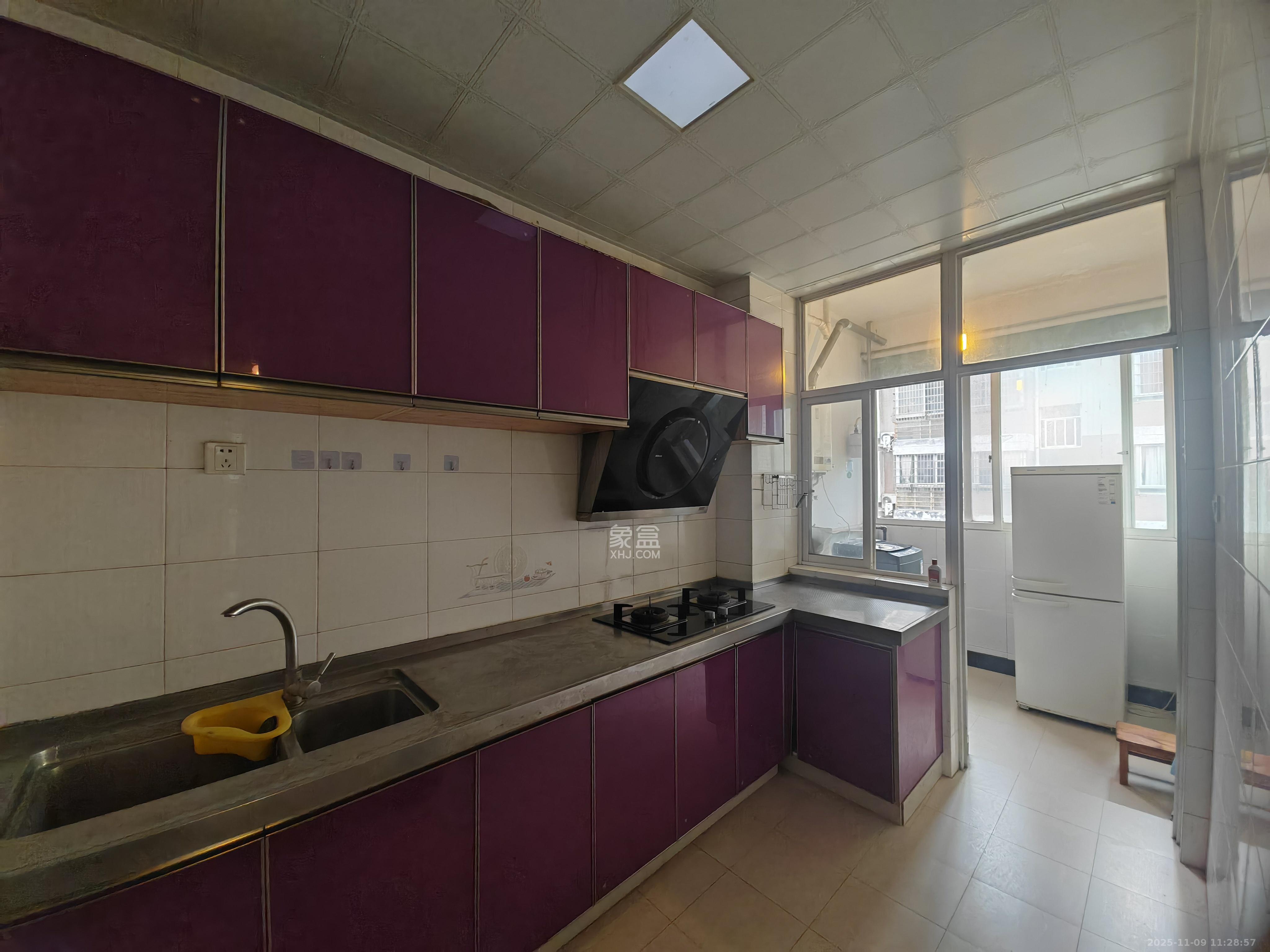 枫林绿洲  3室2厅2卫    2000.0元/月室内图