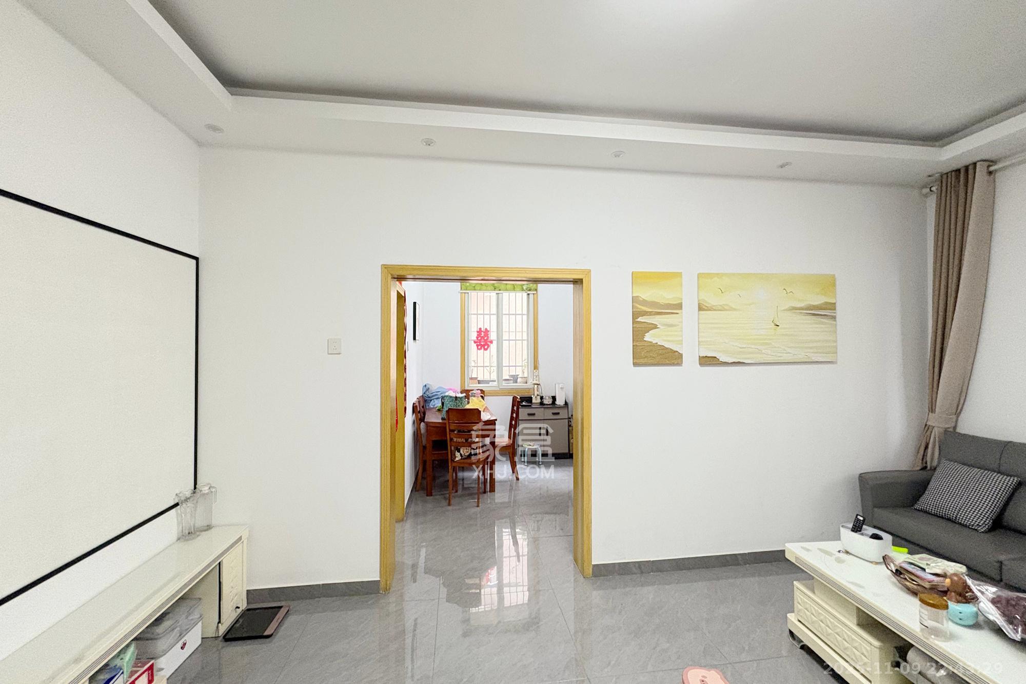 火星镇街道宿舍 3室2厅1卫 55.0万 火星镇街道宿舍 3室2厅1卫 55.0万客厅