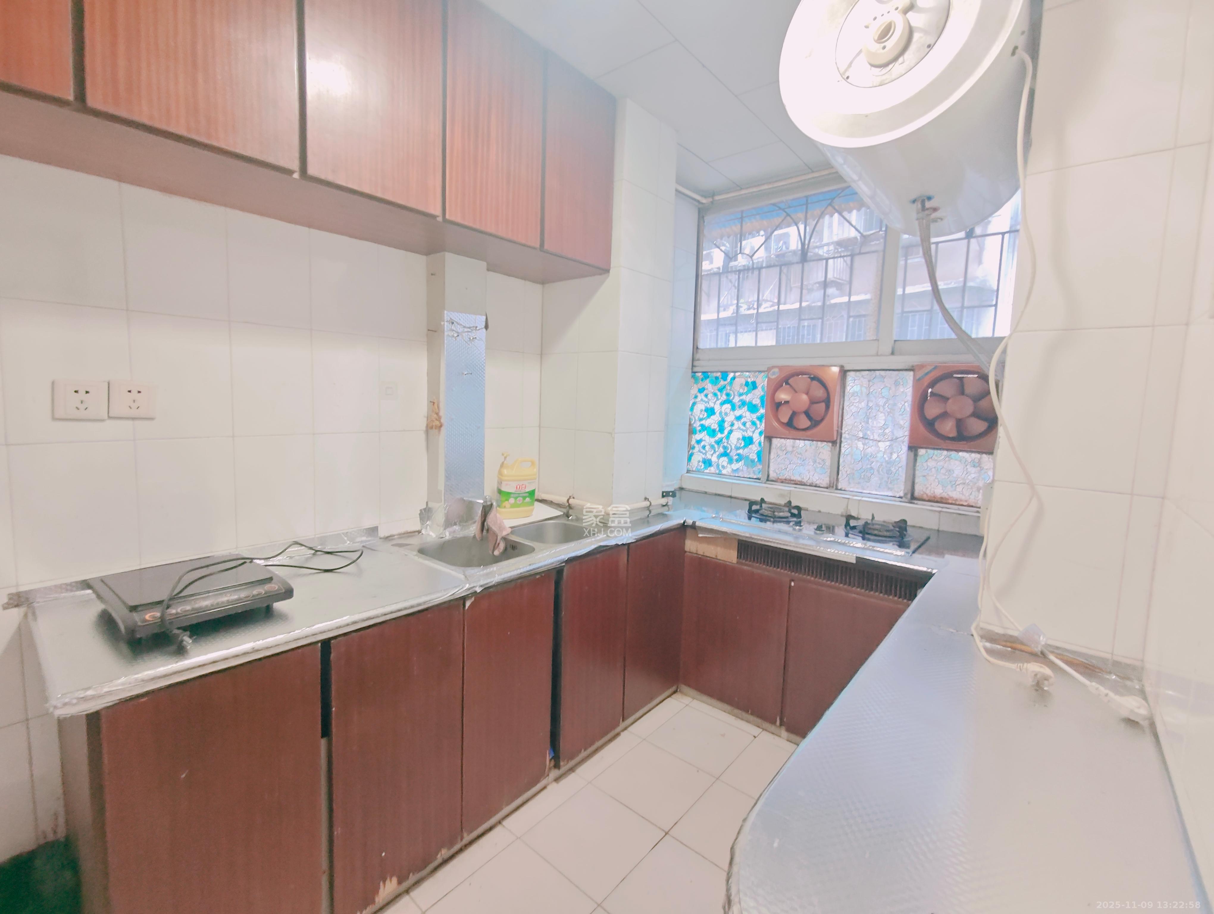 桐荫里社区  2室1厅1卫    1800.0元/月室内图