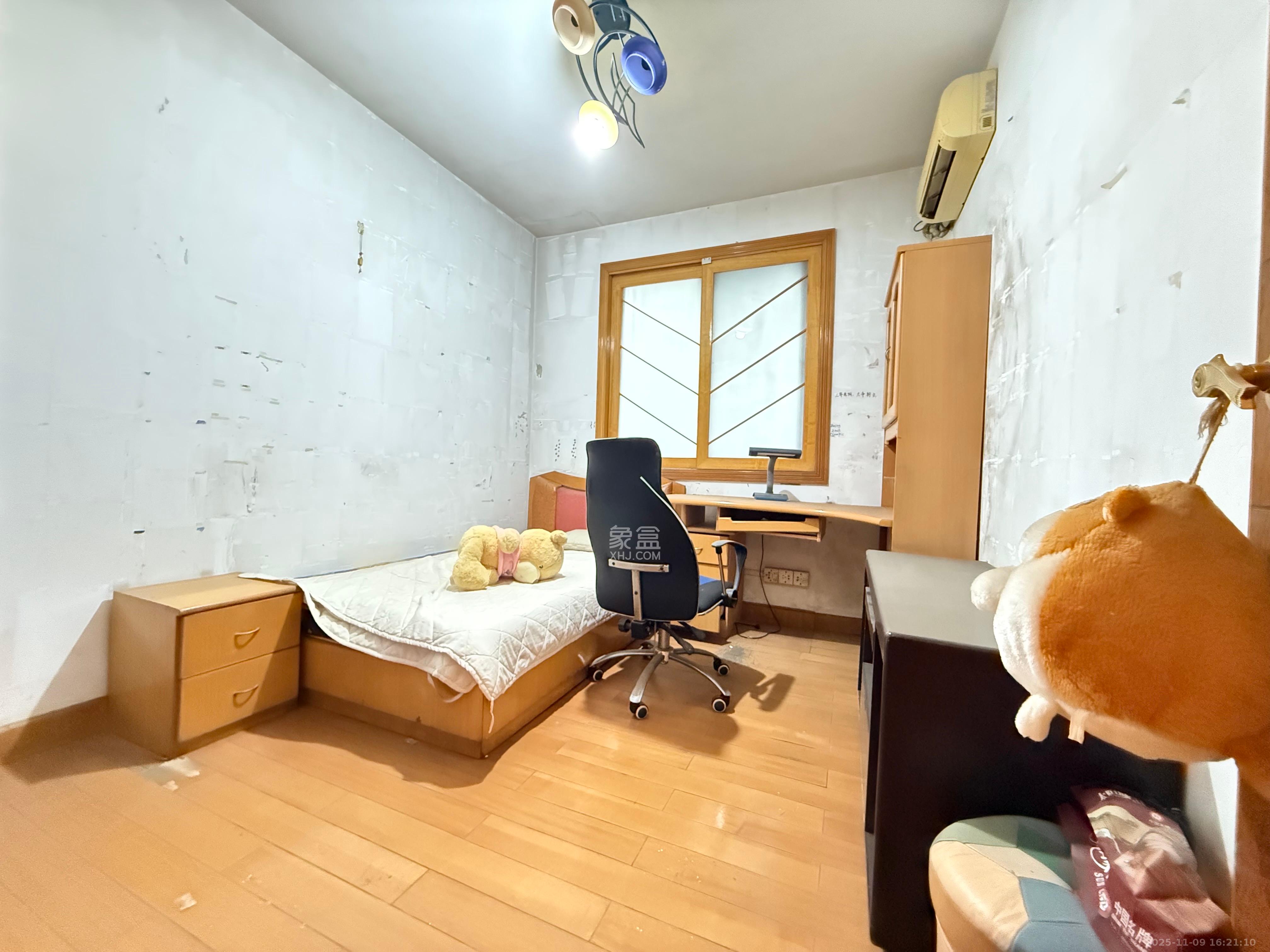 石长铁路宿舍  3室2厅2卫    1500.0元/月室内图