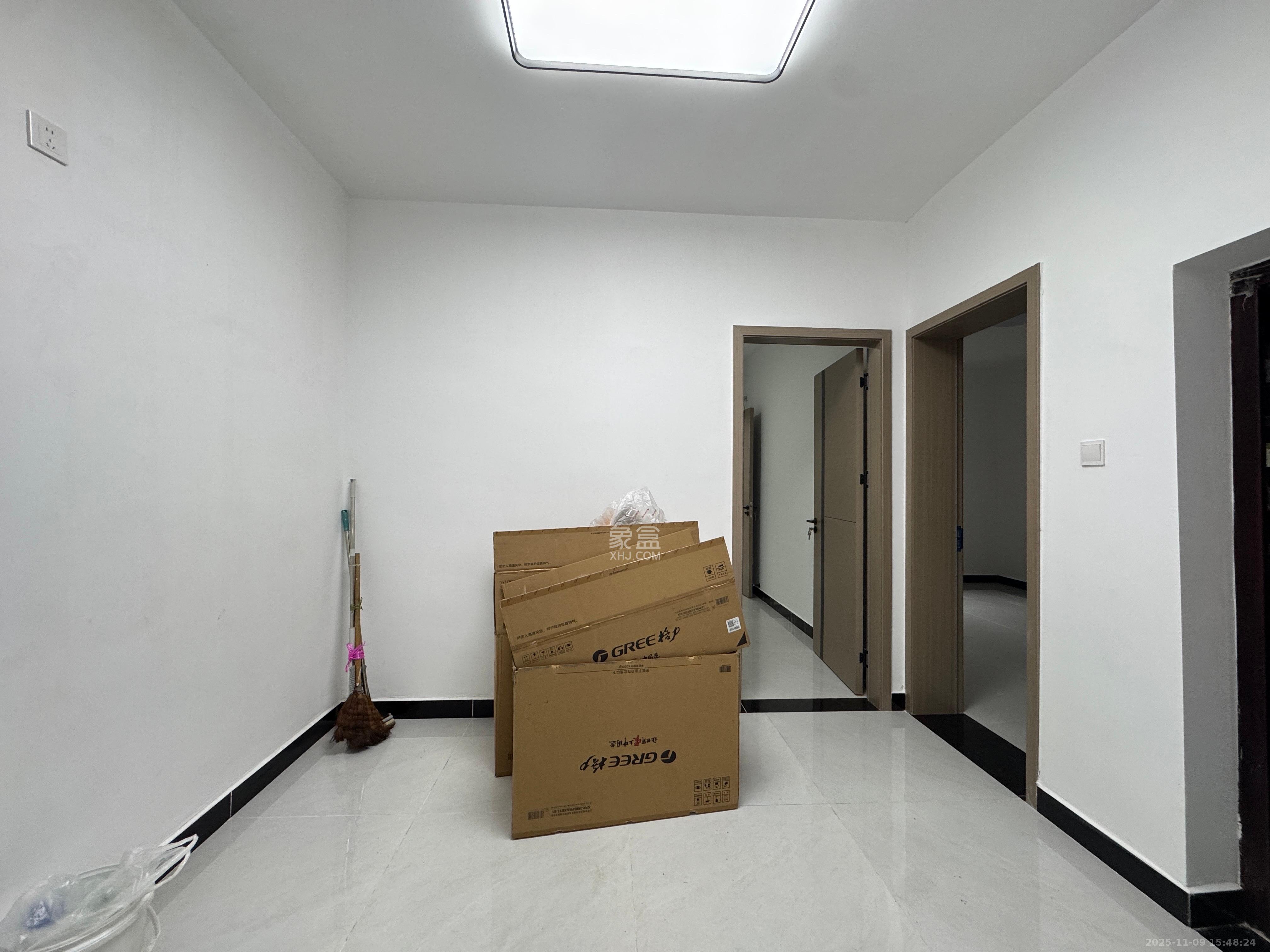 电位器厂宿舍  2室2厅1卫    1500.0元/月