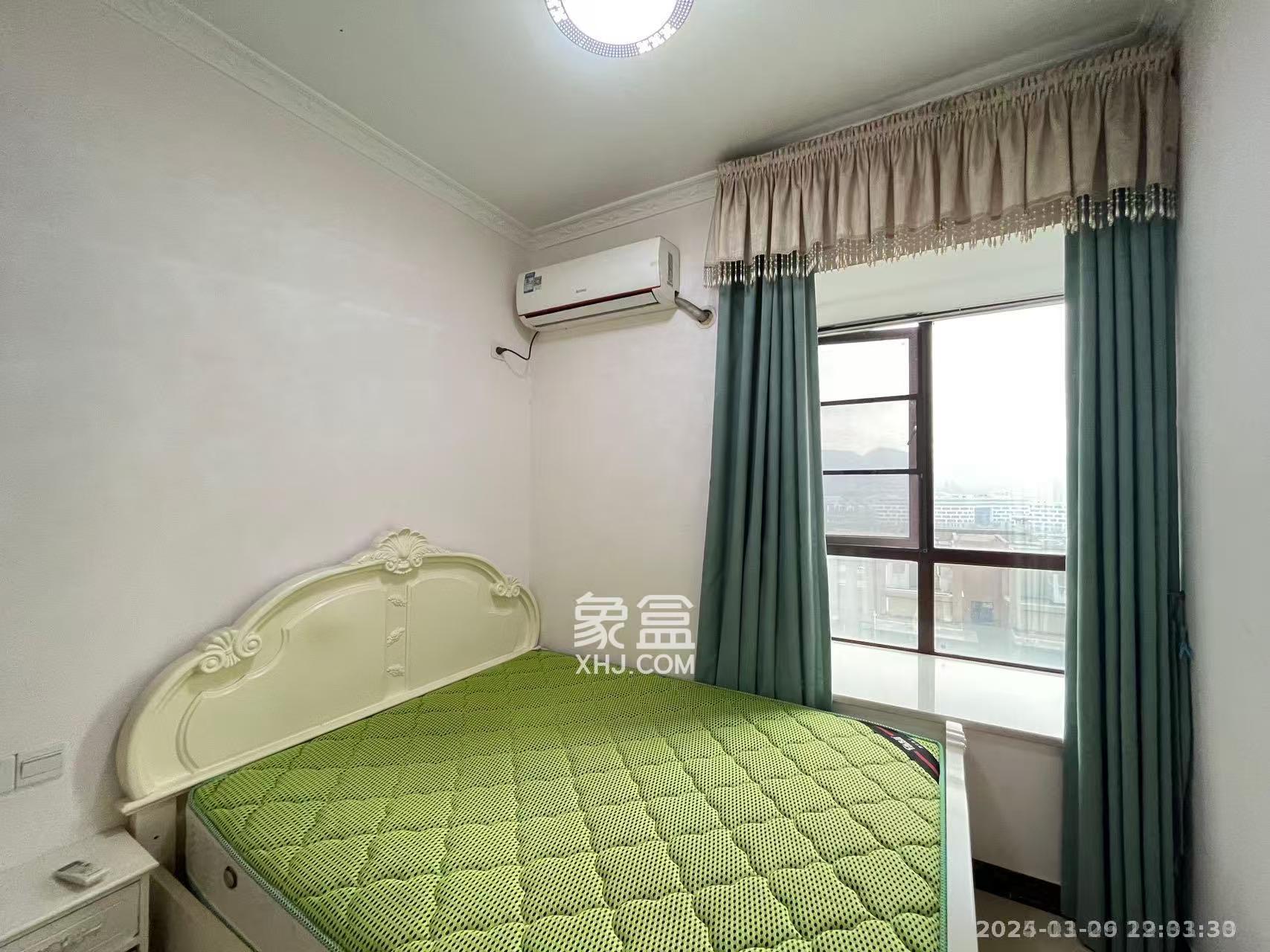 麓山枫情  2室1厅1卫    2100.0元/月室内图