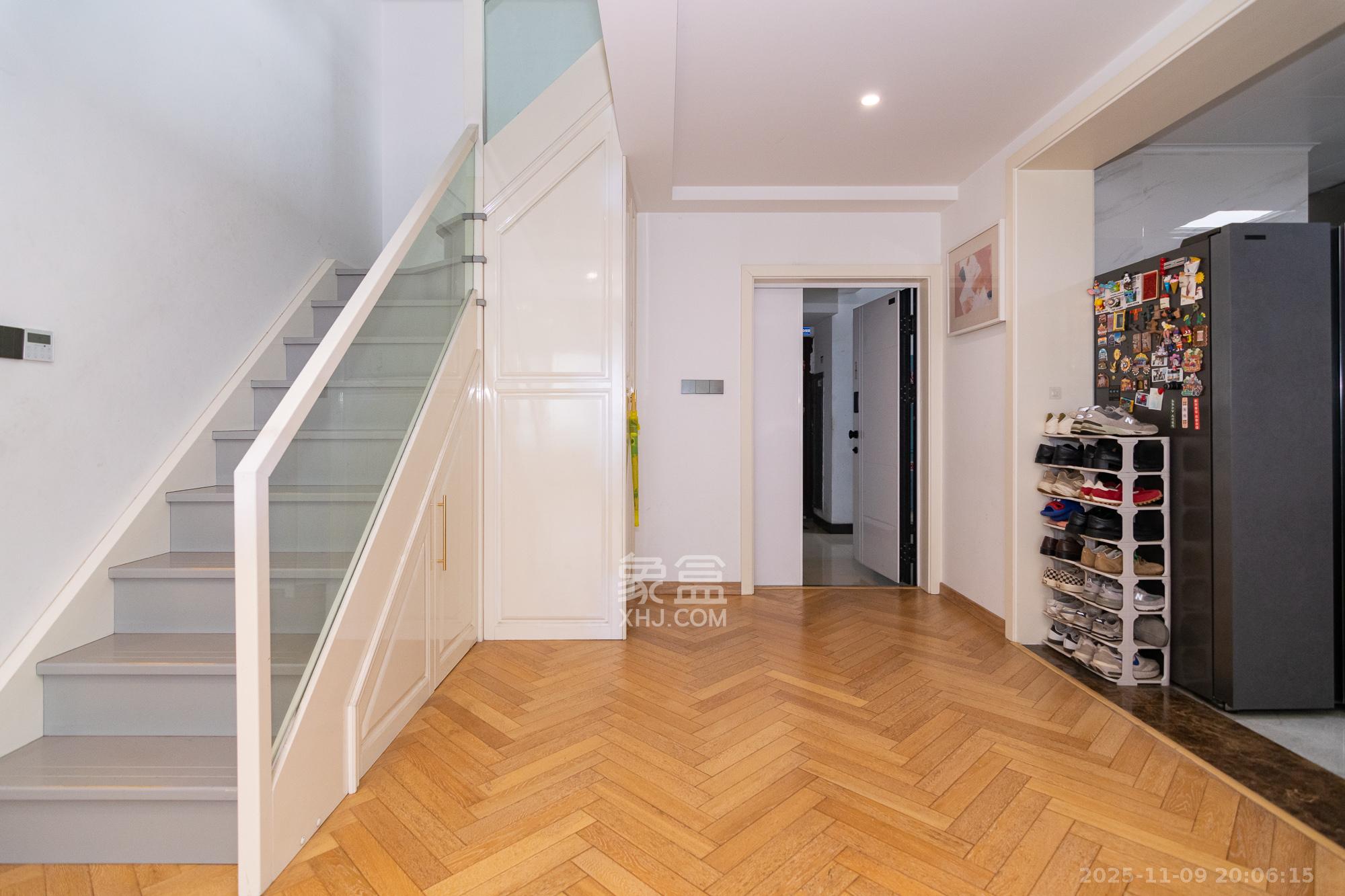 丽景华庭  4室2厅2卫    110.0万其他