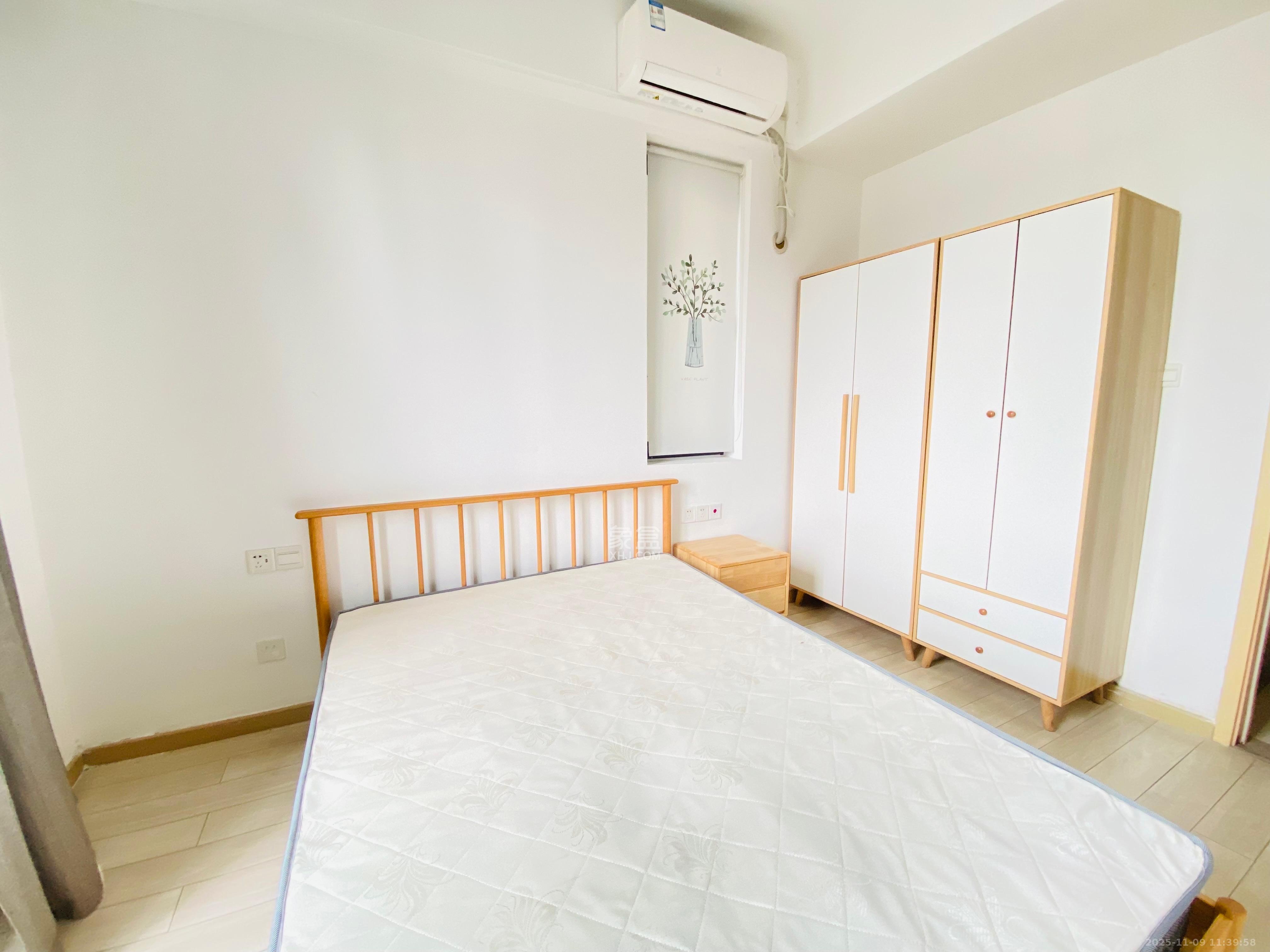 启迪协信中心 2室2厅1卫 2600.0元/月 启迪协信中心 2室2厅1卫 2600.0元/月室内图