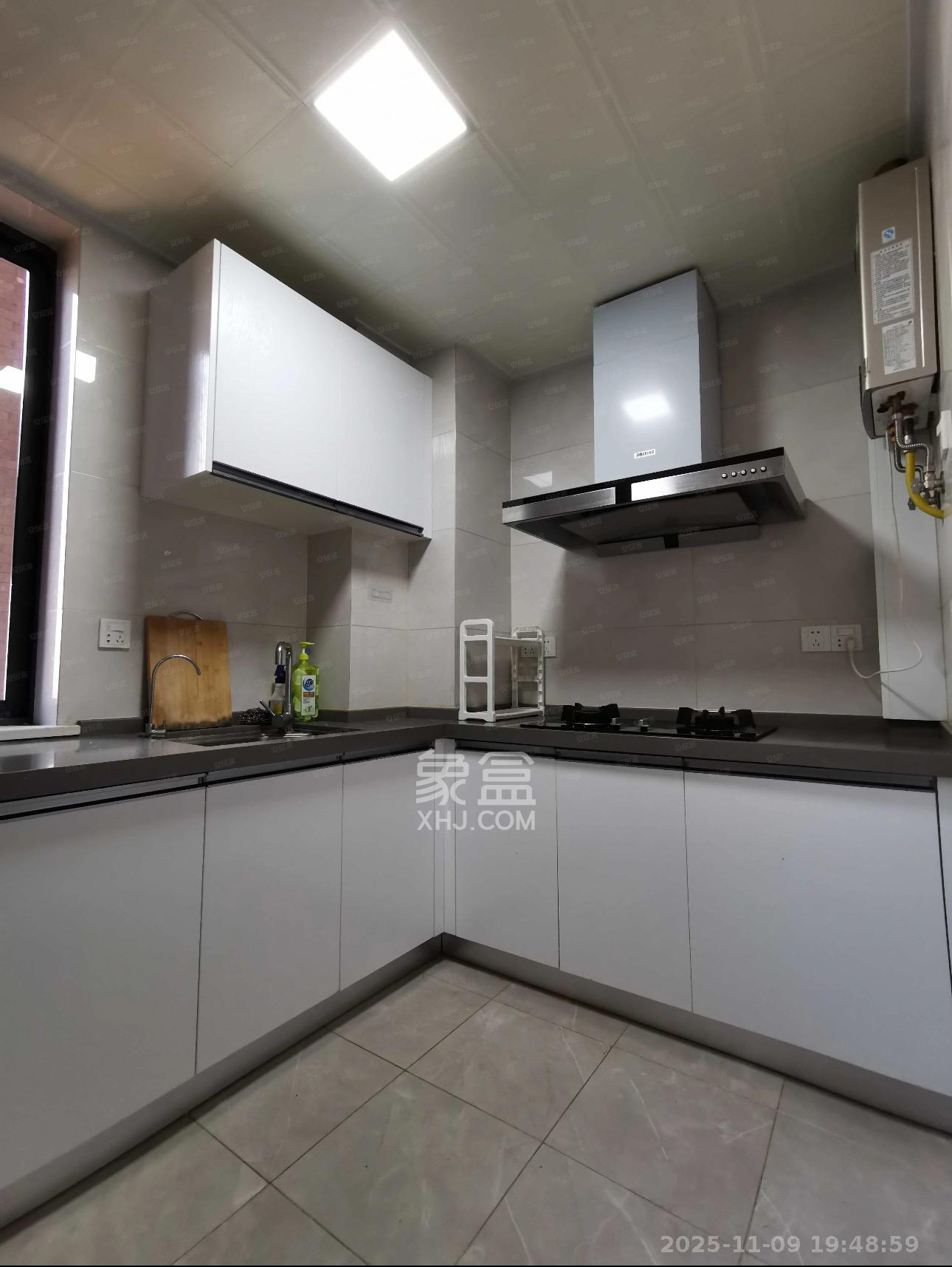 九龙领仕汇  1室1厅1卫    1200.0元/月室内图