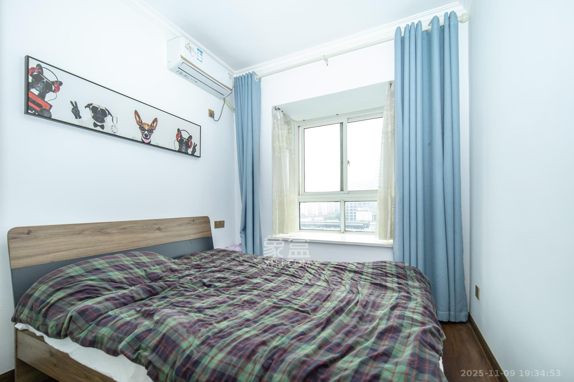 时代星城  4室2厅2卫    78.8万卧室