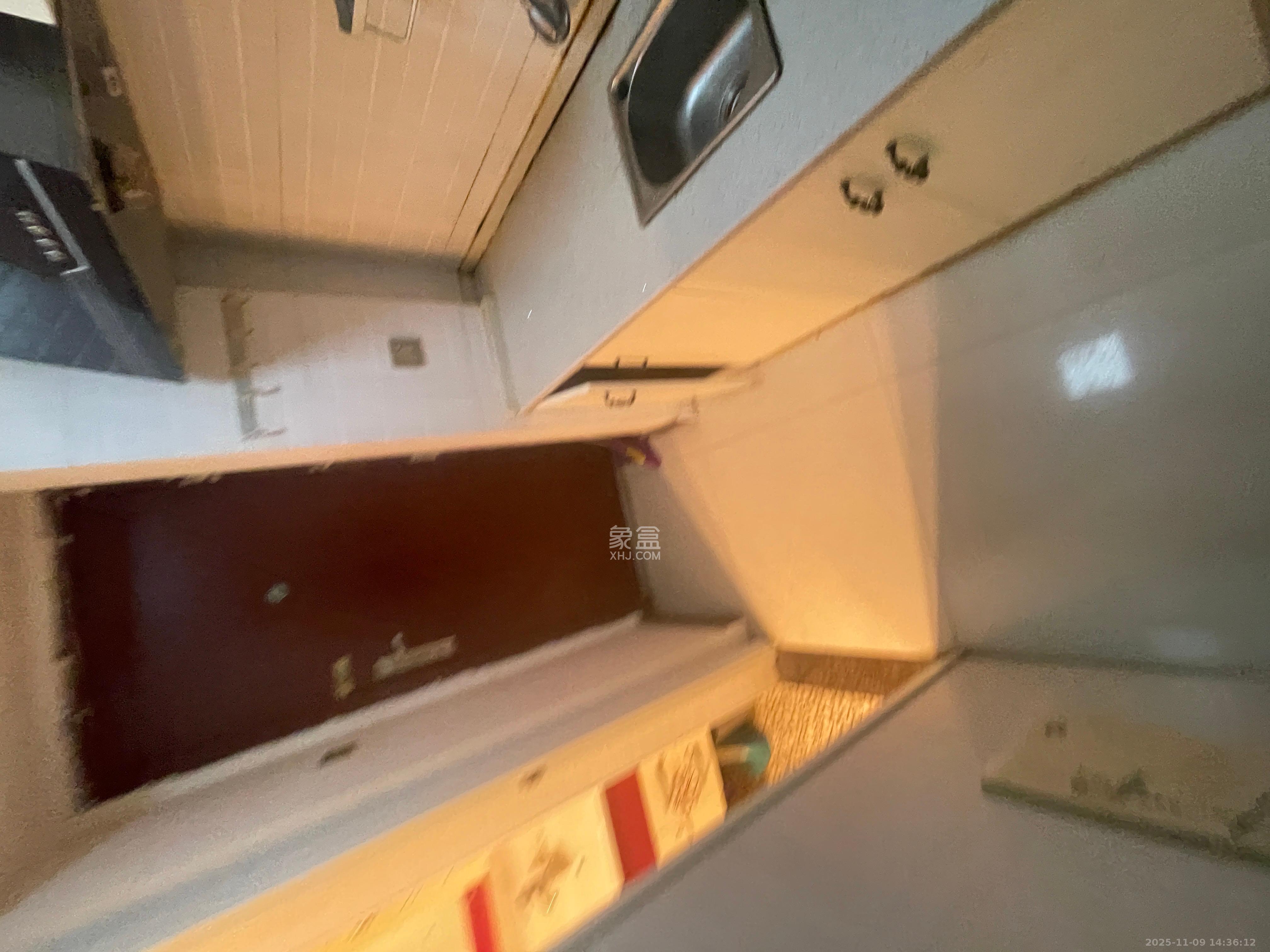 恒万西溪里 1室1厅1卫 1500.0元/月 恒万西溪里 1室1厅1卫 1500.0元/月室内图