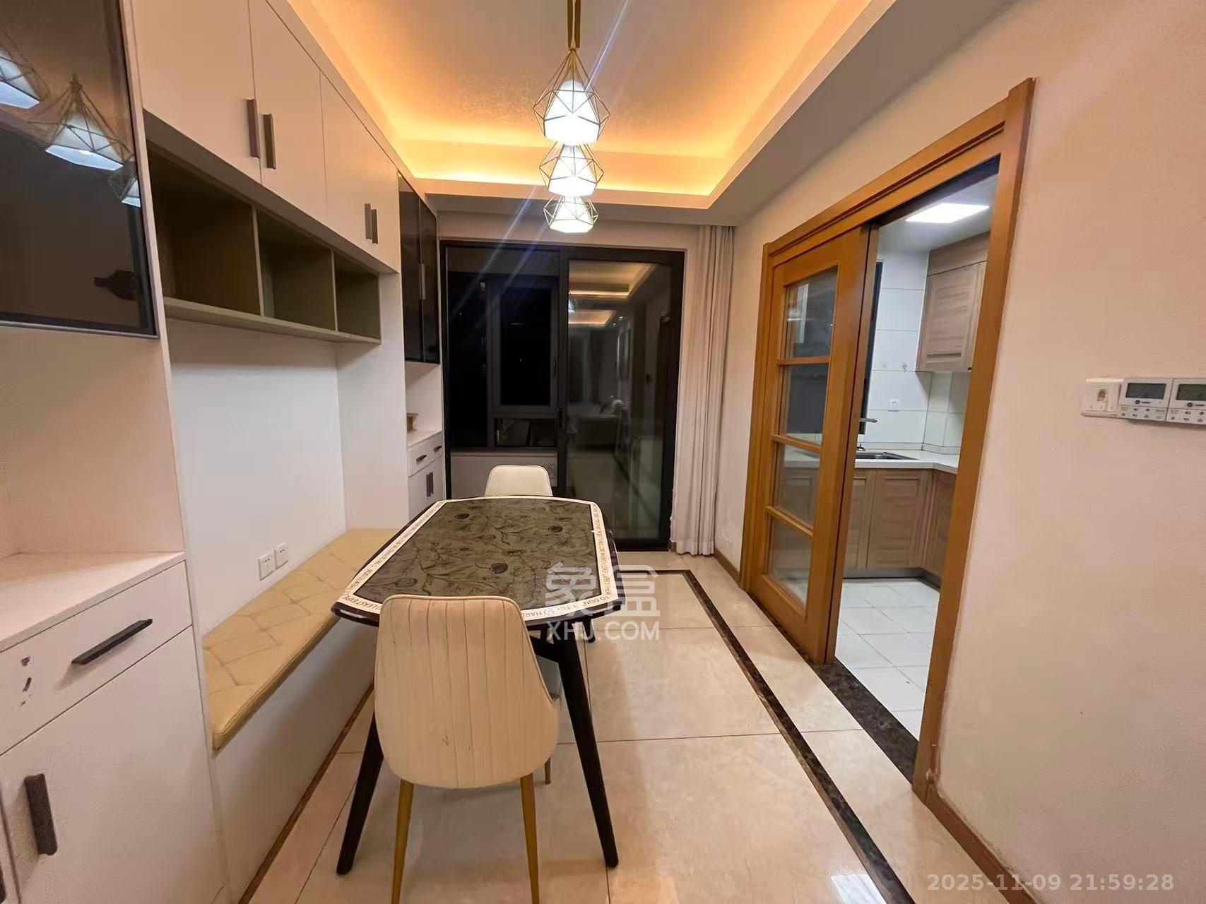 中建嘉和城凤凰台(中建瑞兴家园) 4室2厅2卫 2400.0元/月 中建嘉和城凤凰台(中建瑞兴家园) 4室2厅2卫 2400.0元/月室内图