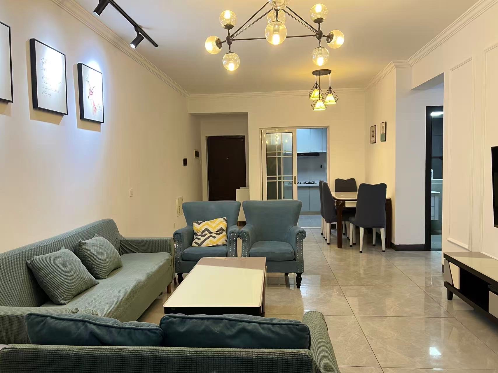 中冶中央公园  3室2厅2卫    2500.0元/月户型图