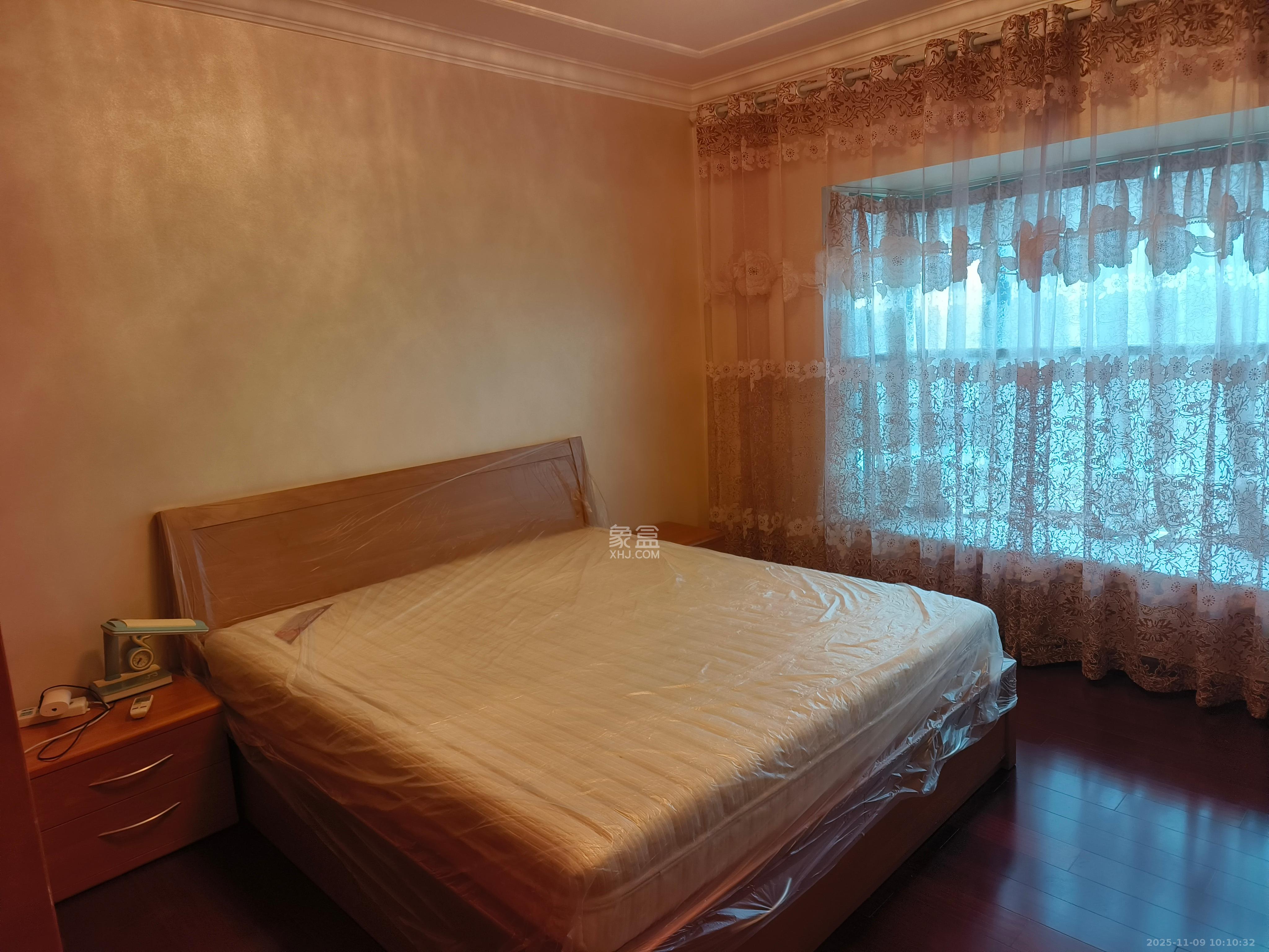 恒大华府 4室2厅2卫 5500.0元/月 恒大华府 4室2厅2卫 5500.0元/月室内图