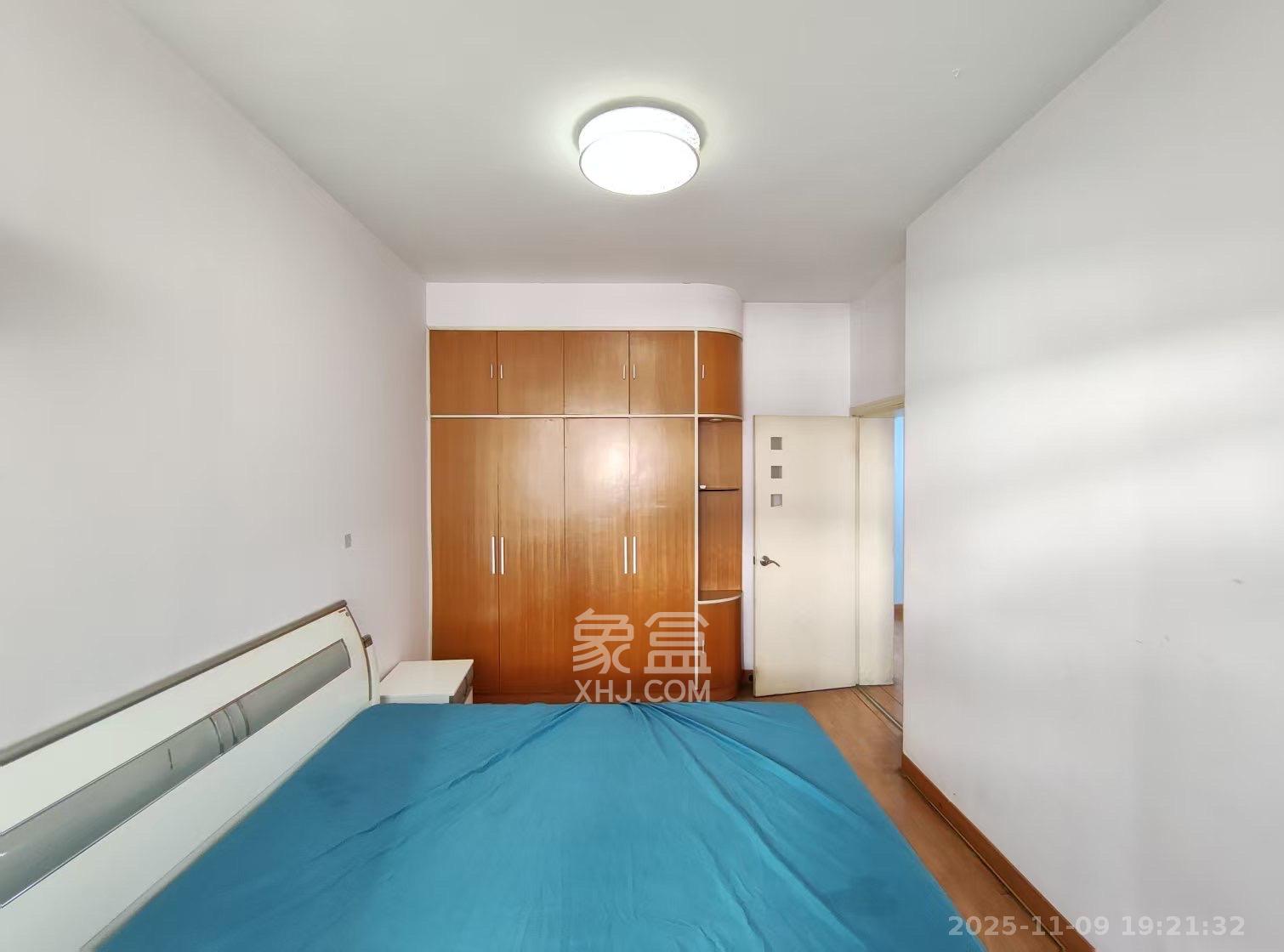 财信宿舍  2室2厅1卫    1600.0元/月室内图