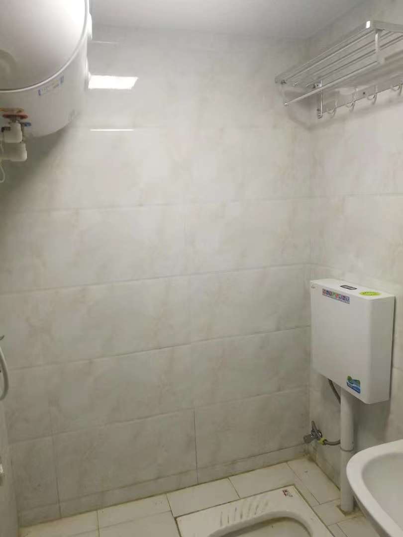 德派斯大厦 1室0厅1卫 1200.0元/月 德派斯大厦 1室0厅1卫 1200.0元/月室内图