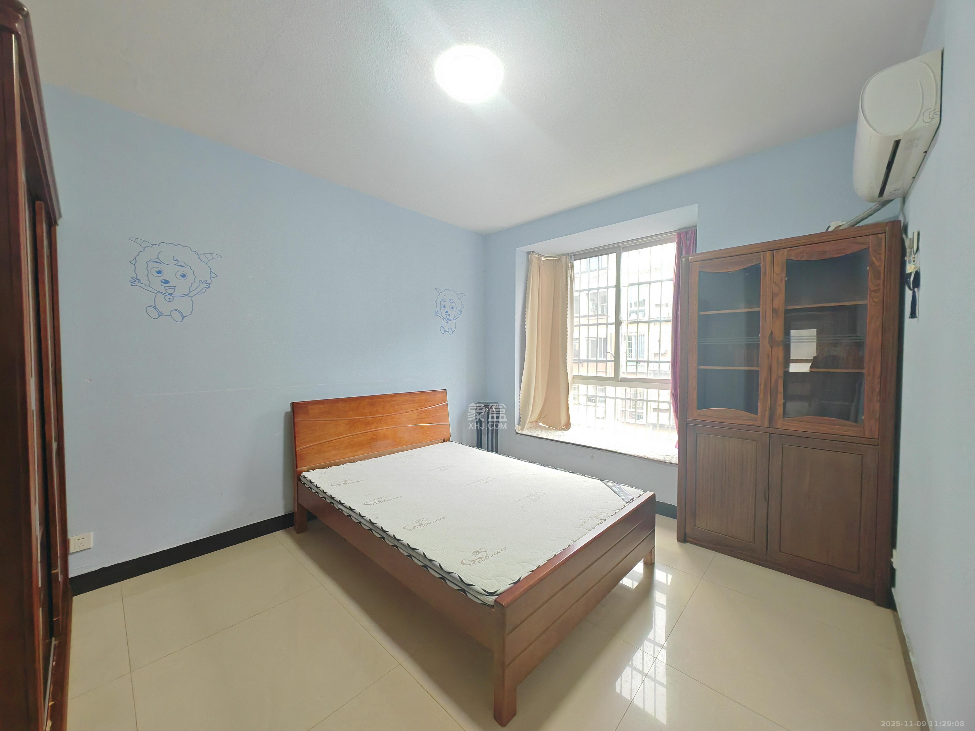 枫林绿洲  3室2厅2卫    2000.0元/月室内图