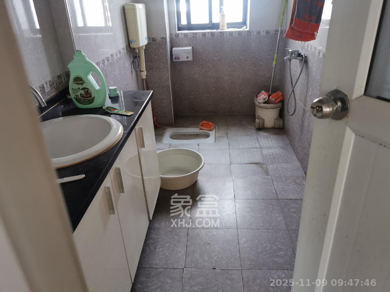 西子花苑  3室2厅2卫    3000.0元/月室内图