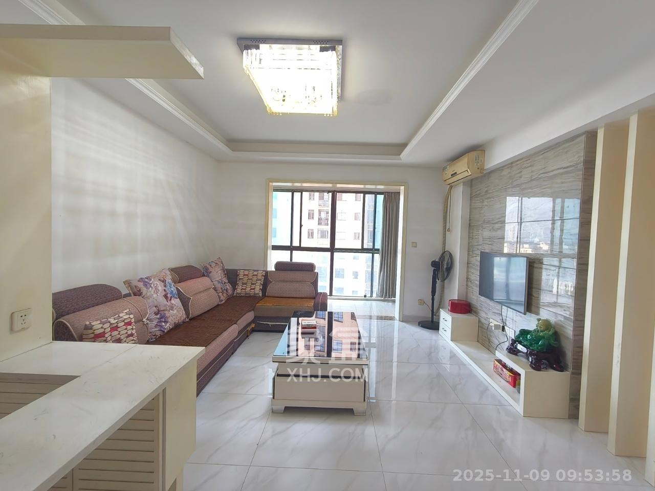 三景华御  2室2厅1卫    1800.0元/月室内图