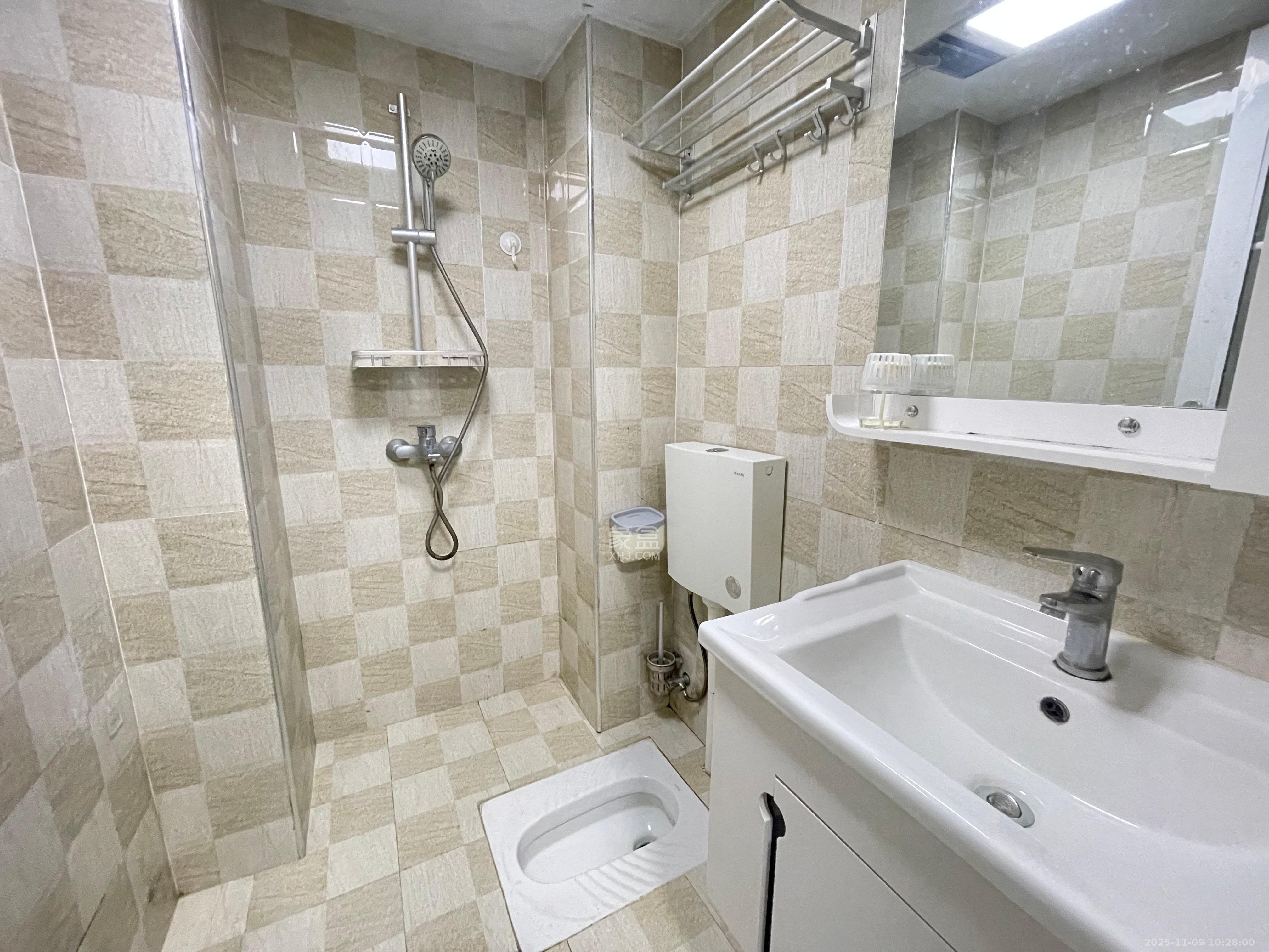 天鸿天府(天鸿中央大院) 1室1厅1卫 1700.0元/月 天鸿天府(天鸿中央大院) 1室1厅1卫 1700.0元/月室内图