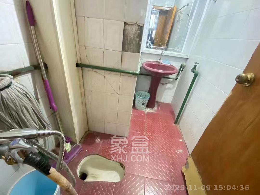 第一师范宿舍（由义巷4号）  2室1厅1卫    1300.0元/月室内图