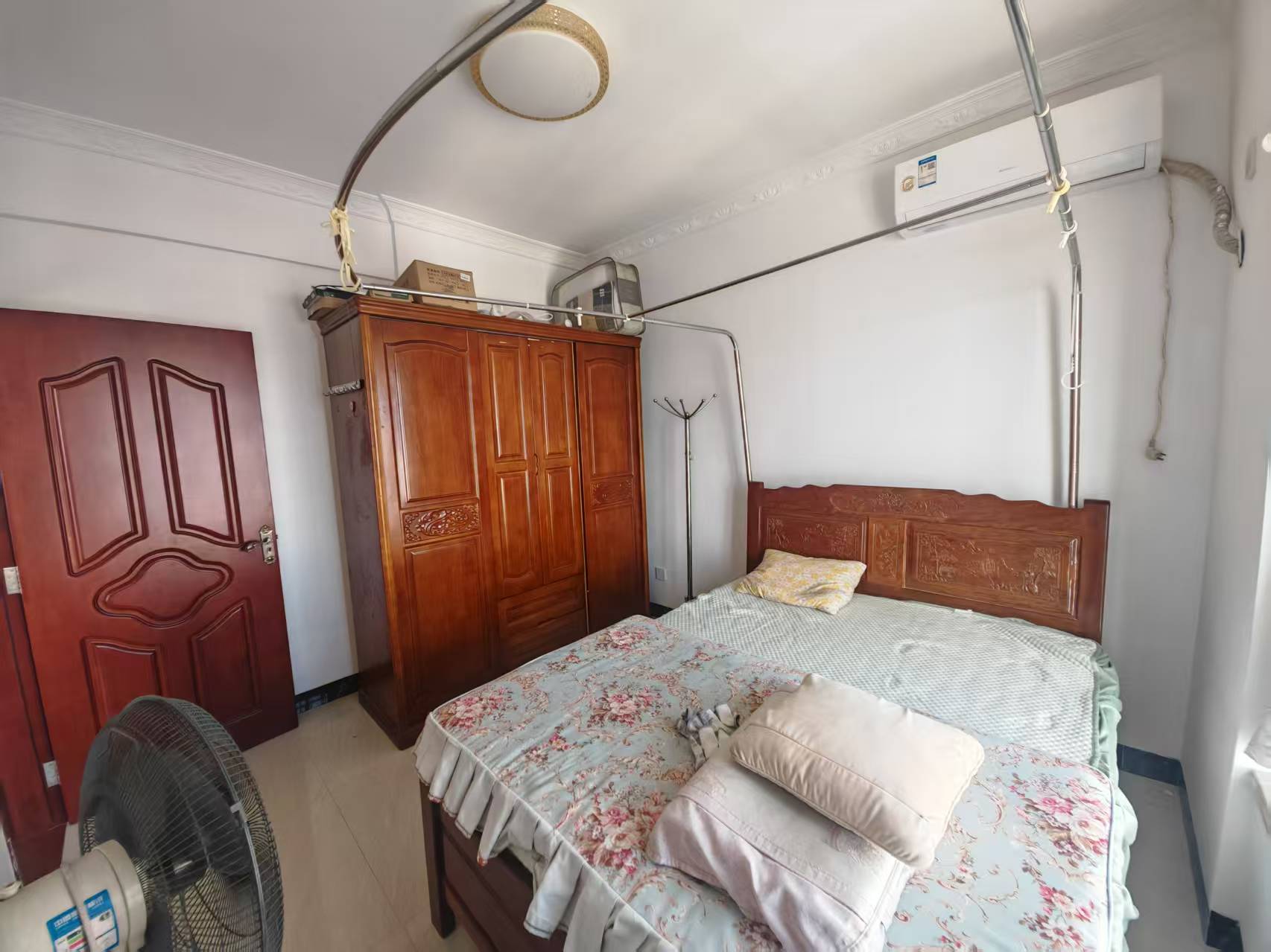 工商学院教工宿舍 1室0厅0卫 2500.0元/月 工商学院教工宿舍 1室0厅0卫 2500.0元/月室内图