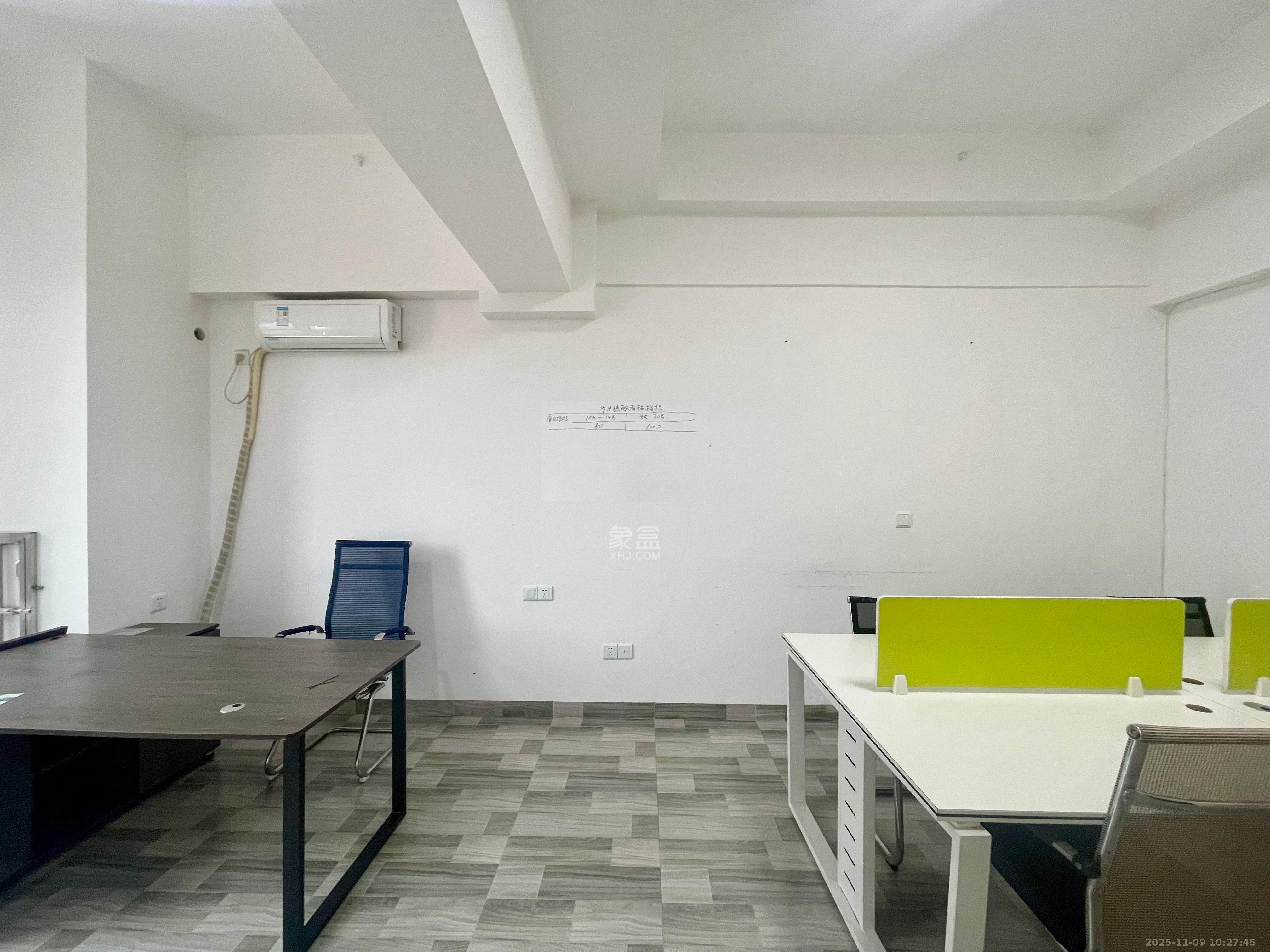 奥克斯缔壹城 1室1厅1卫 1300.0元/月 奥克斯缔壹城 1室1厅1卫 1300.0元/月室内图