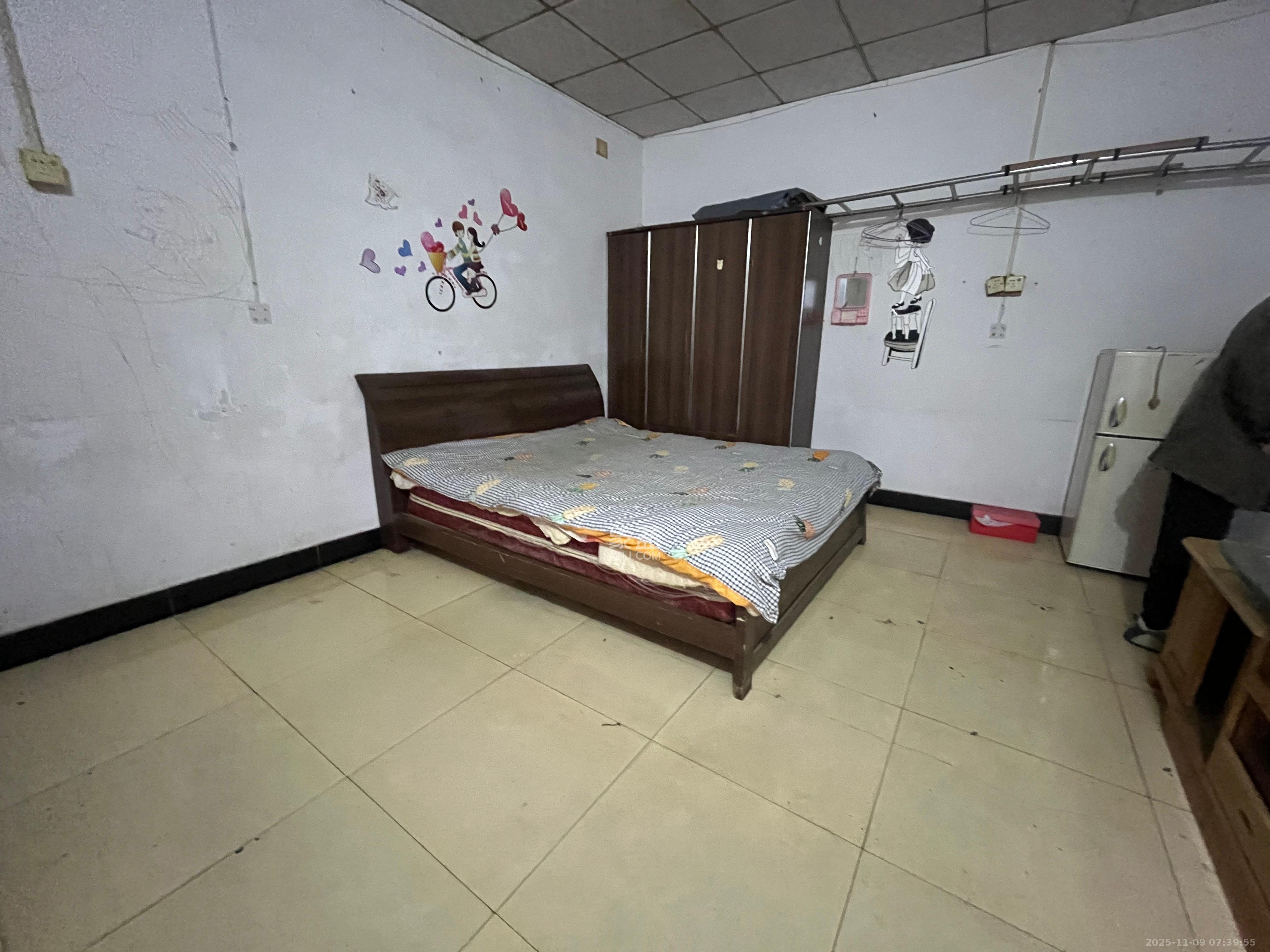 早谷塘一期  1室0厅0卫    600.0元/月