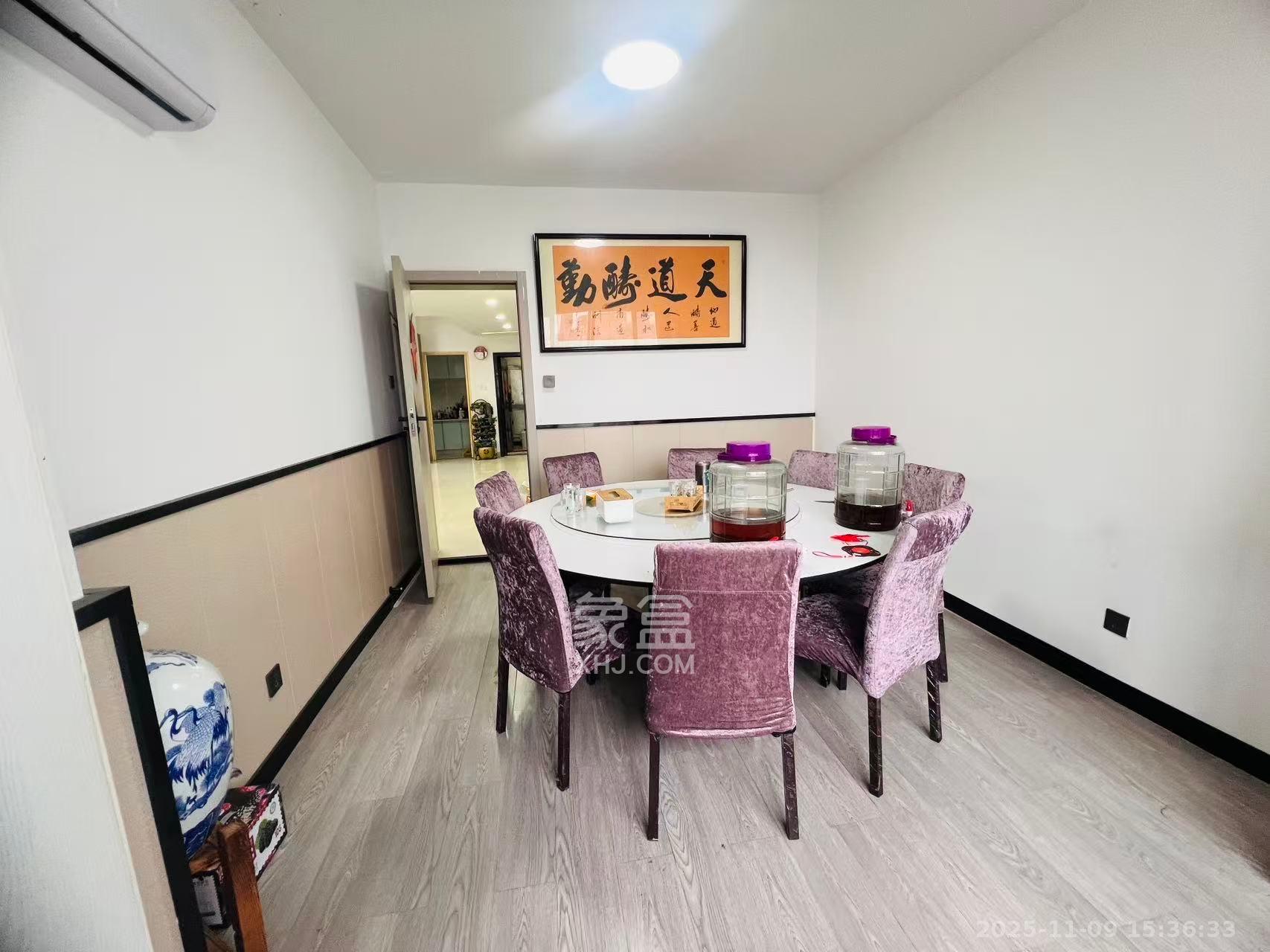 上河国际F座  3室2厅2卫    3200.0元/月室内图