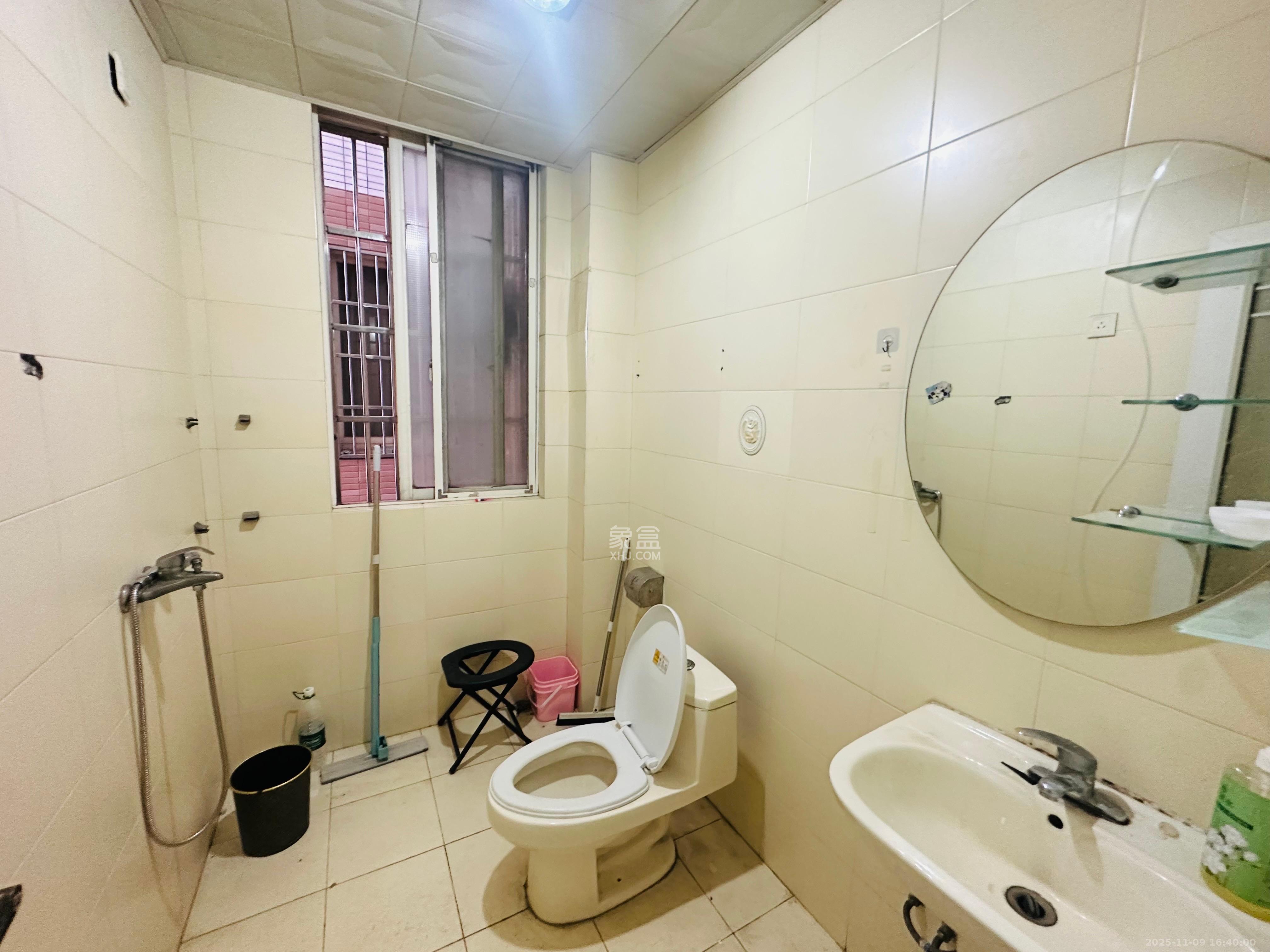 枫林绿洲 3室2厅2卫 1800.0元/月 枫林绿洲 3室2厅2卫 1800.0元/月室内图