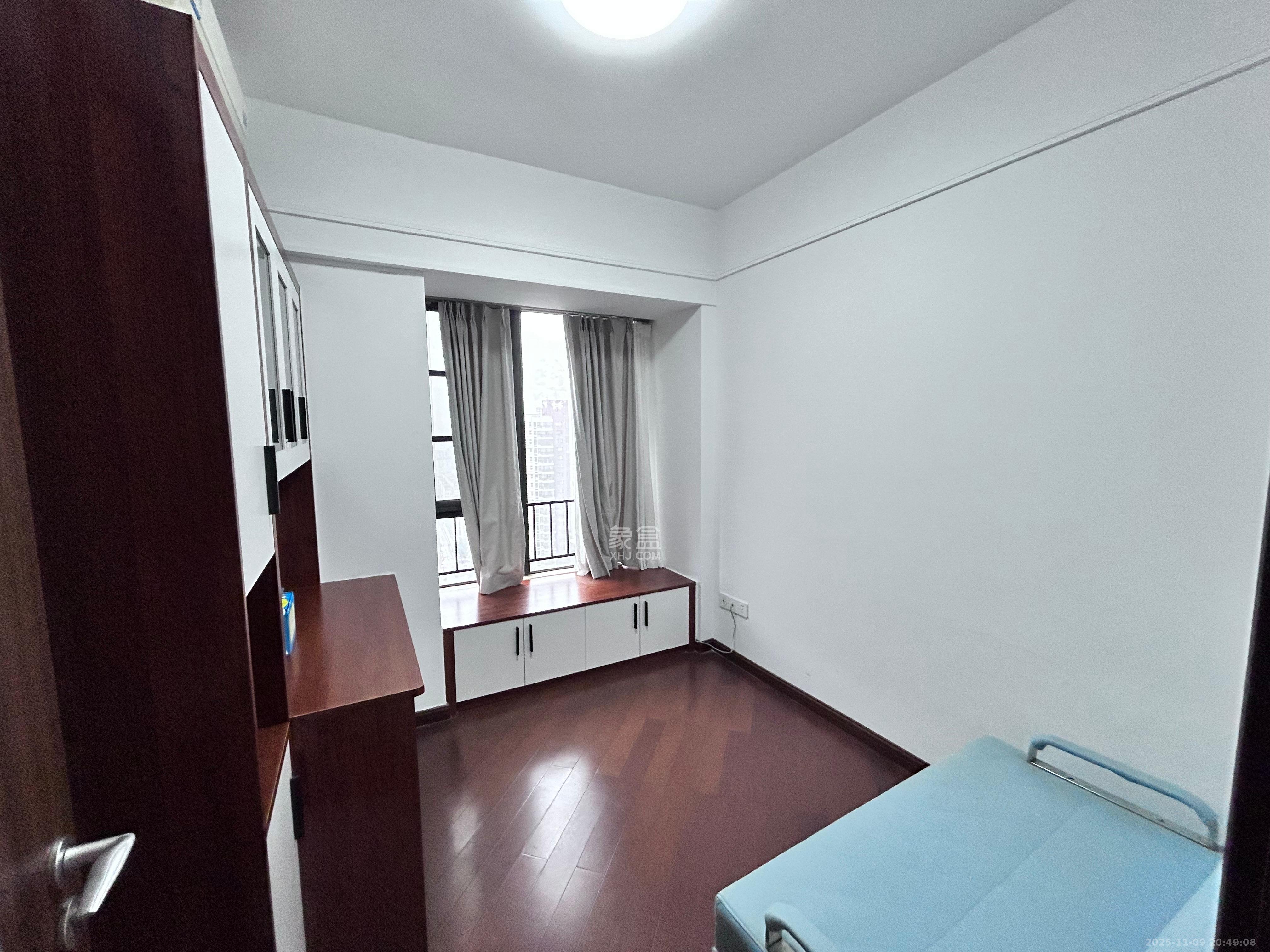 万科金域蓝湾  3室2厅1卫    2600.0元/月室内图