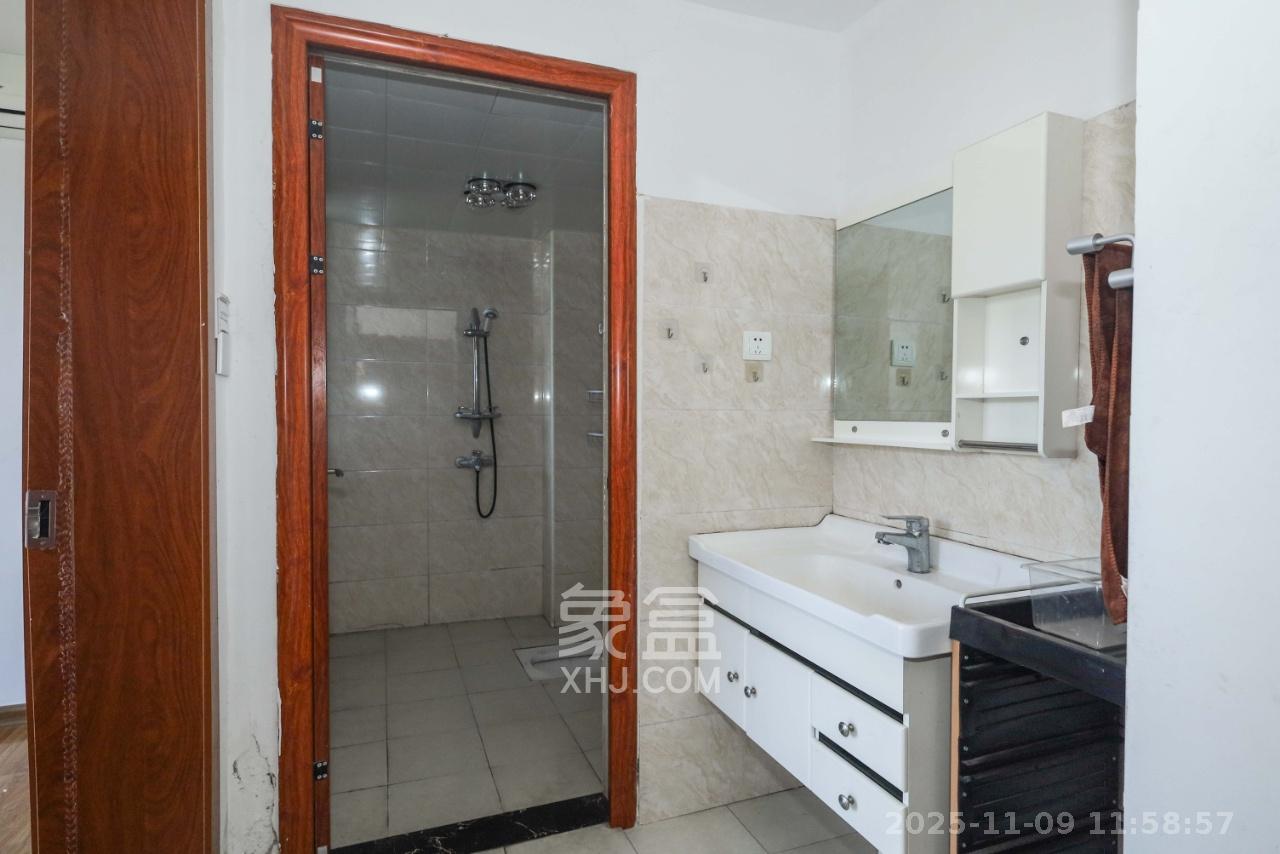 今时艺苑  3室2厅1卫    2100.0元/月室内图