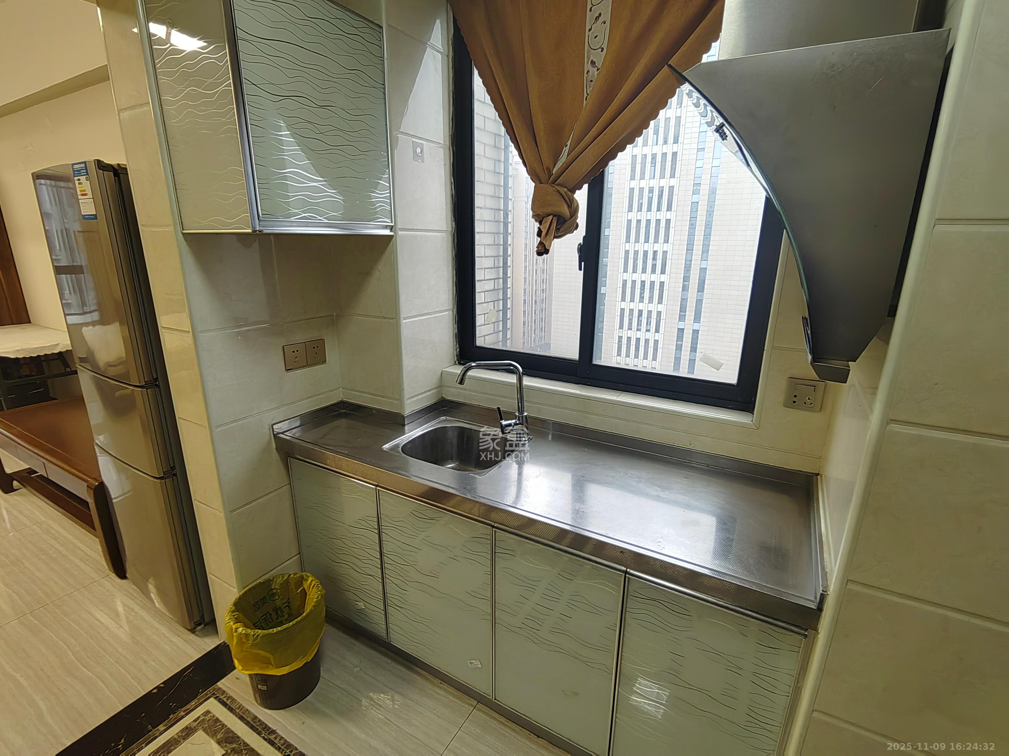 世纪桃花苑  1室0厅1卫    1300.0元/月室内图