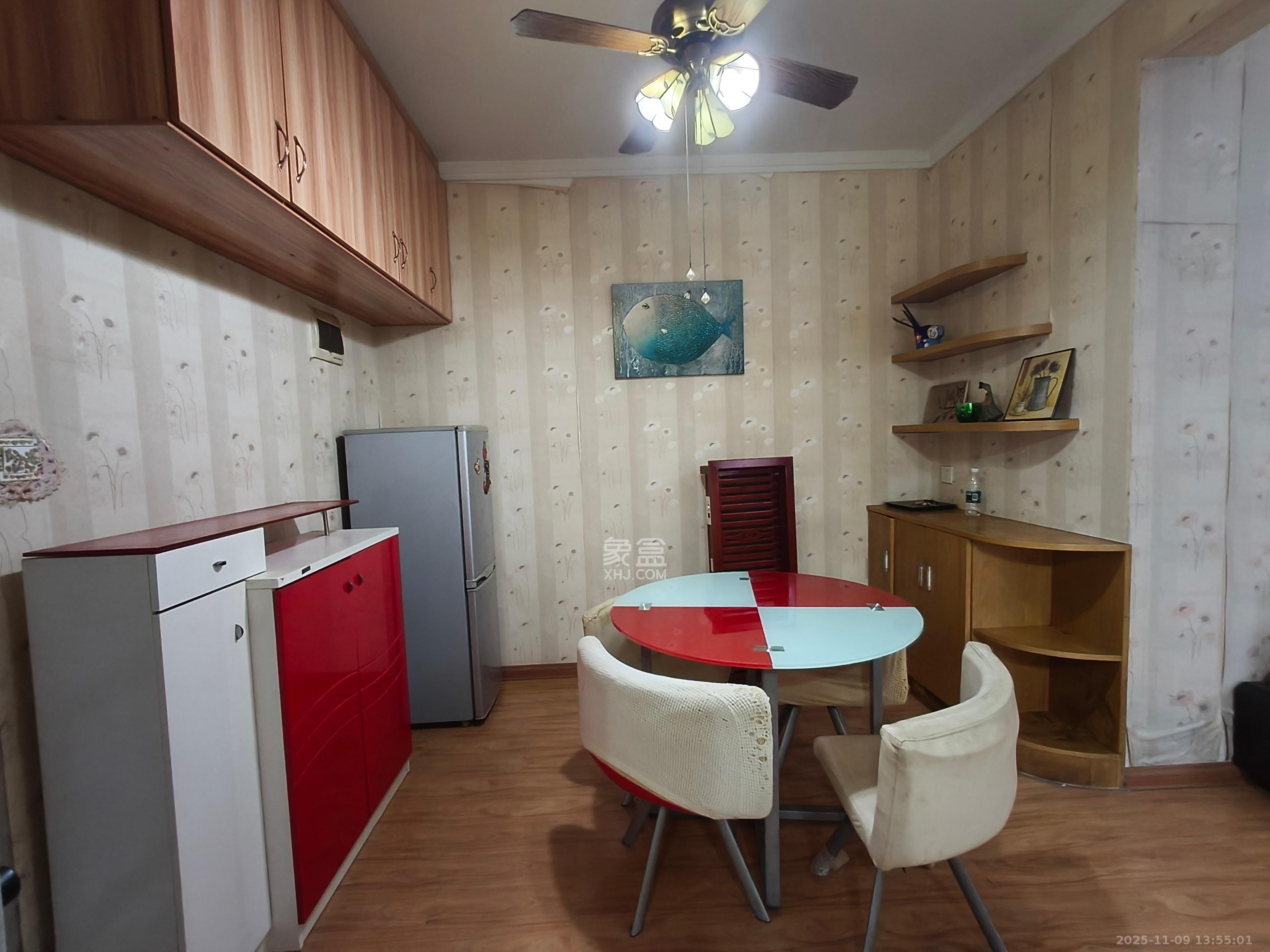 东方新世界  2室1厅1卫    2000.0元/月室内图