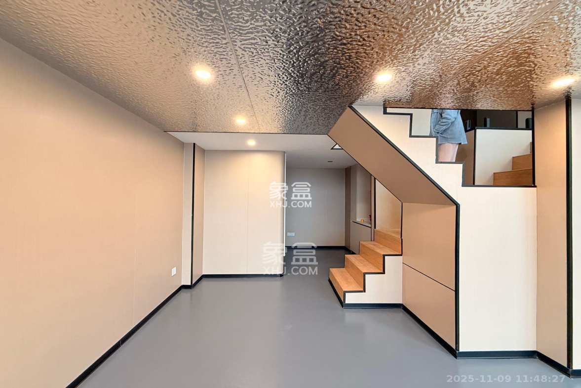 卓越中寰 1室1厅1卫 6000.0元/月 卓越中寰 1室1厅1卫 6000.0元/月室内图