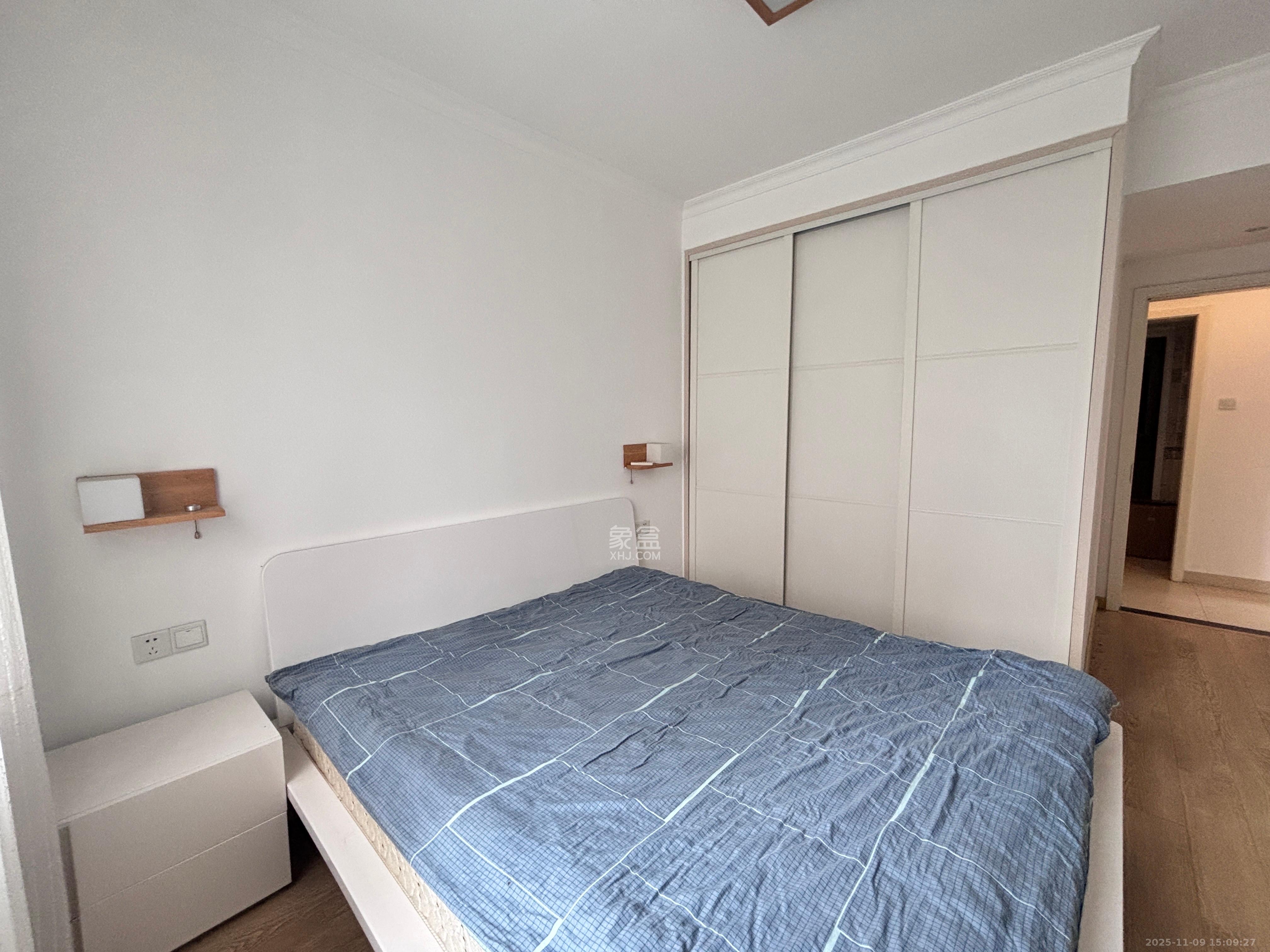 新城国际花都  3室2厅1卫    1600.0元/月室内图