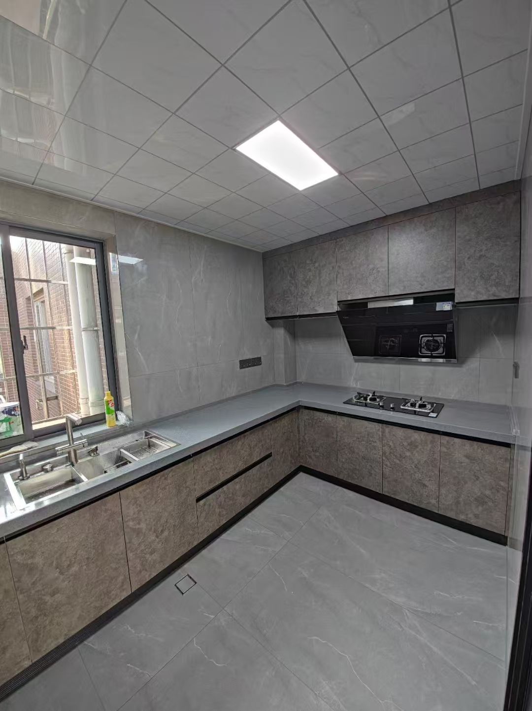 冠城江景 3室2厅2卫 2800.0元/月 冠城江景 3室2厅2卫 2800.0元/月室内图