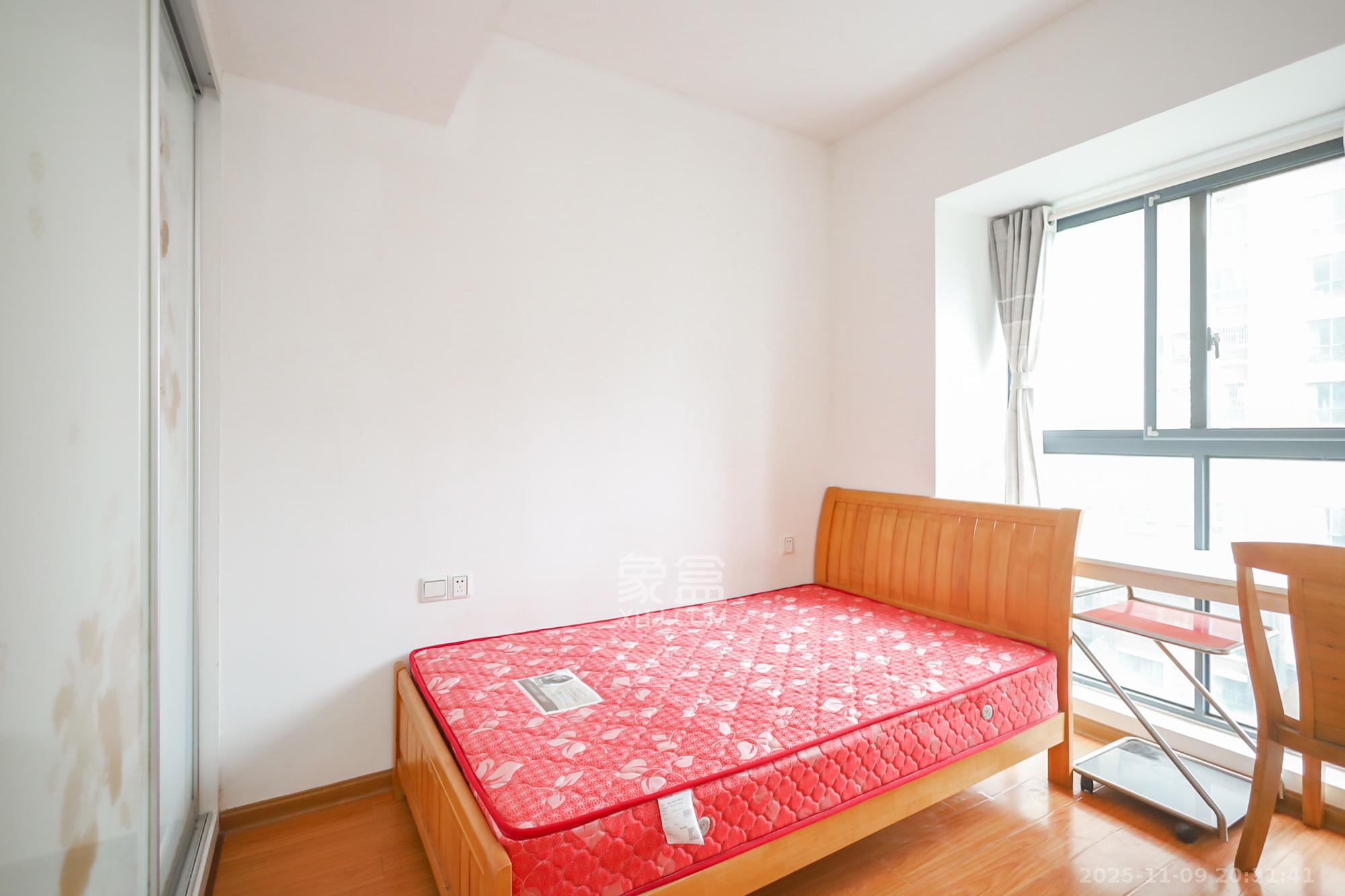 兰亭都荟（璟峰苑）  2室2厅1卫    79.2万卧室