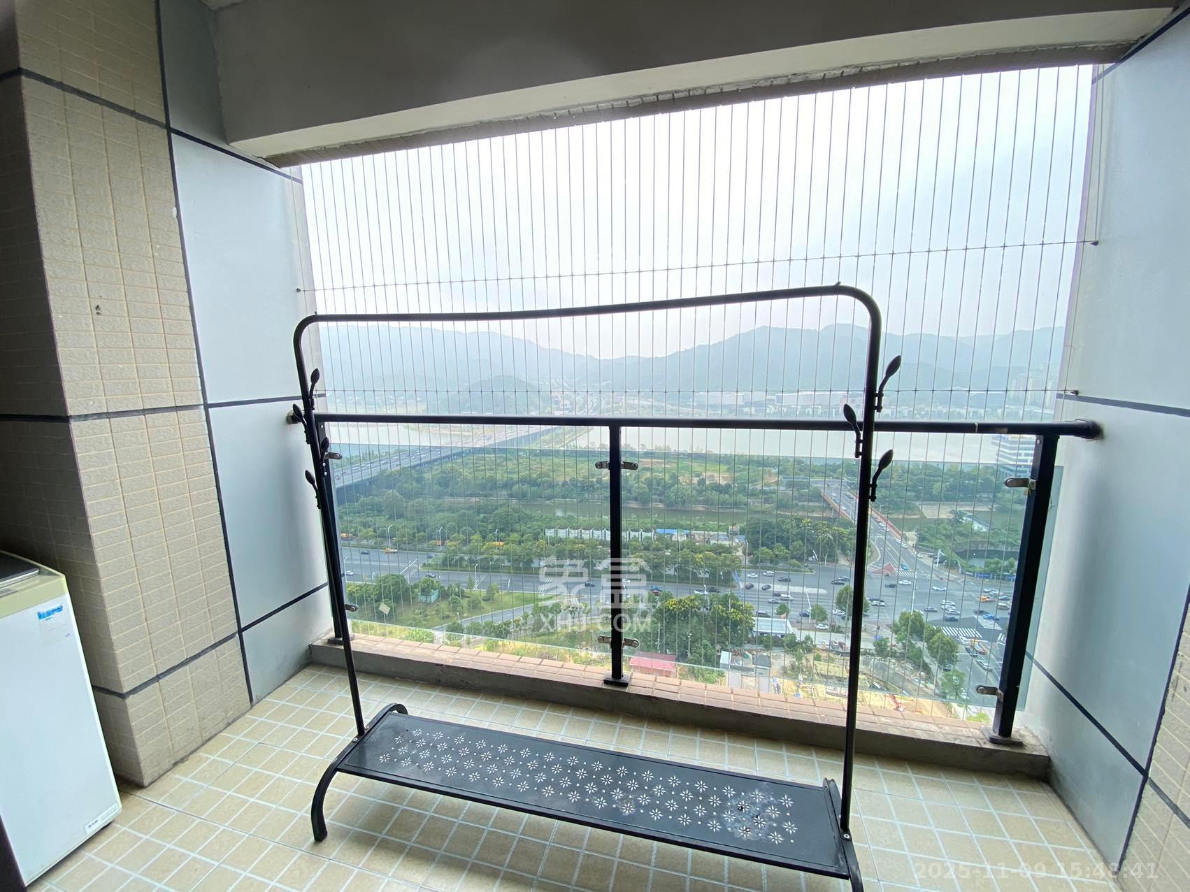 达美D6区  2室2厅1卫    2400.0元/月室内图