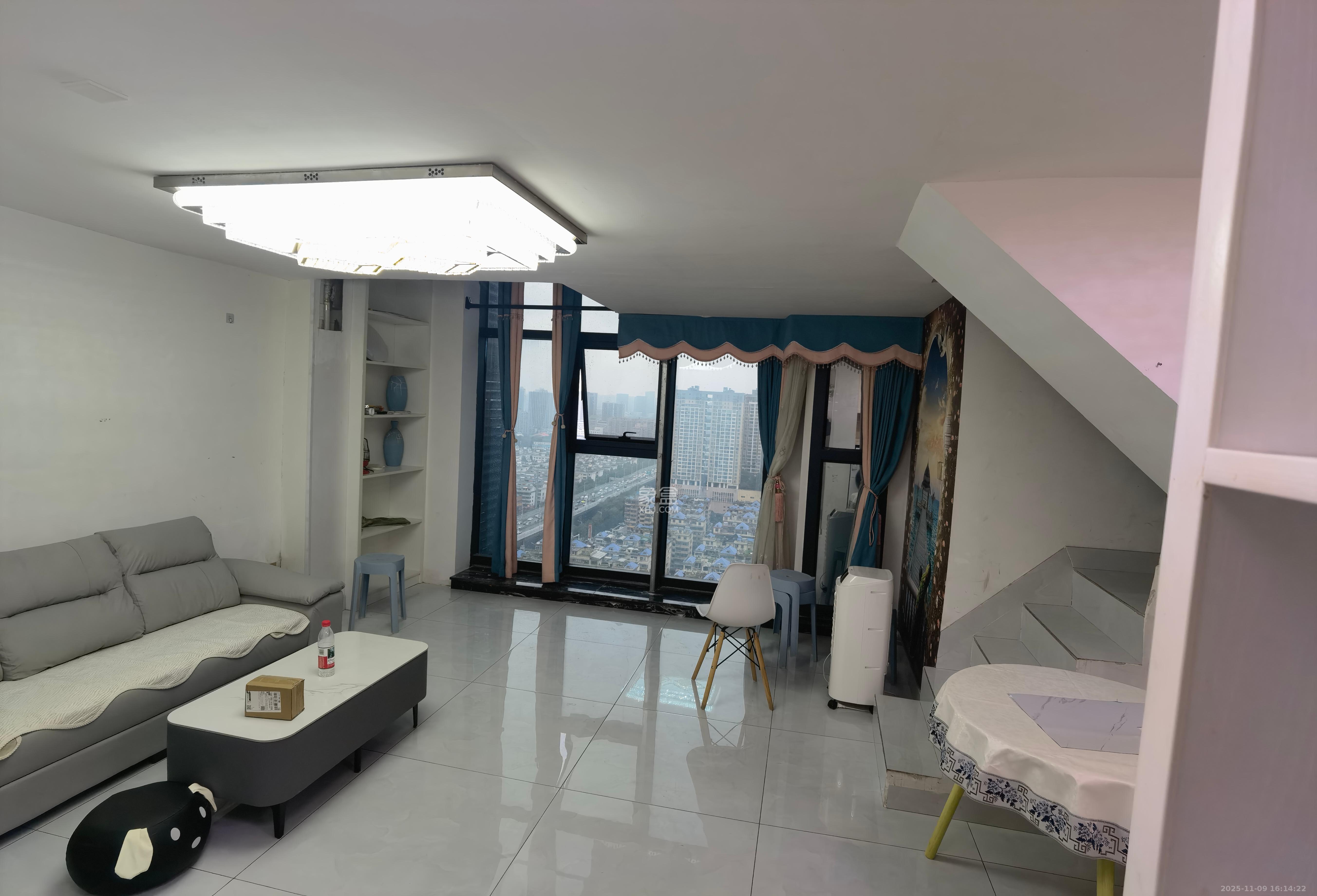 东盈商业广场（华泉城市广场）  2室1厅1卫    2300.0元/月室内图