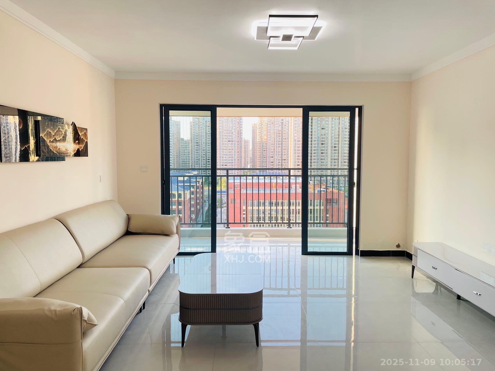 金石蓉园 4室2厅2卫 3200.0元/月 金石蓉园 4室2厅2卫 3200.0元/月室内图