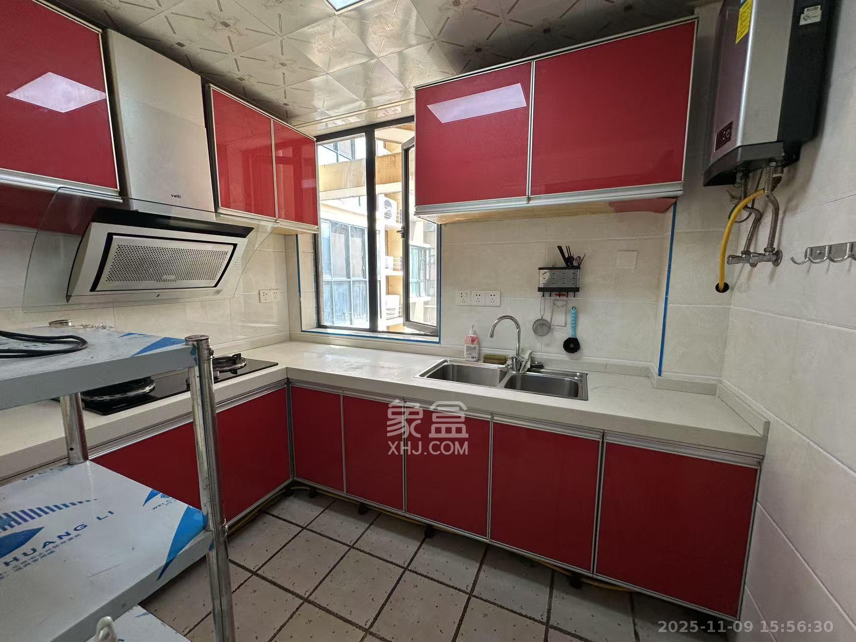 地华梅溪湖畔  2室1厅1卫    2200.0元/月室内图