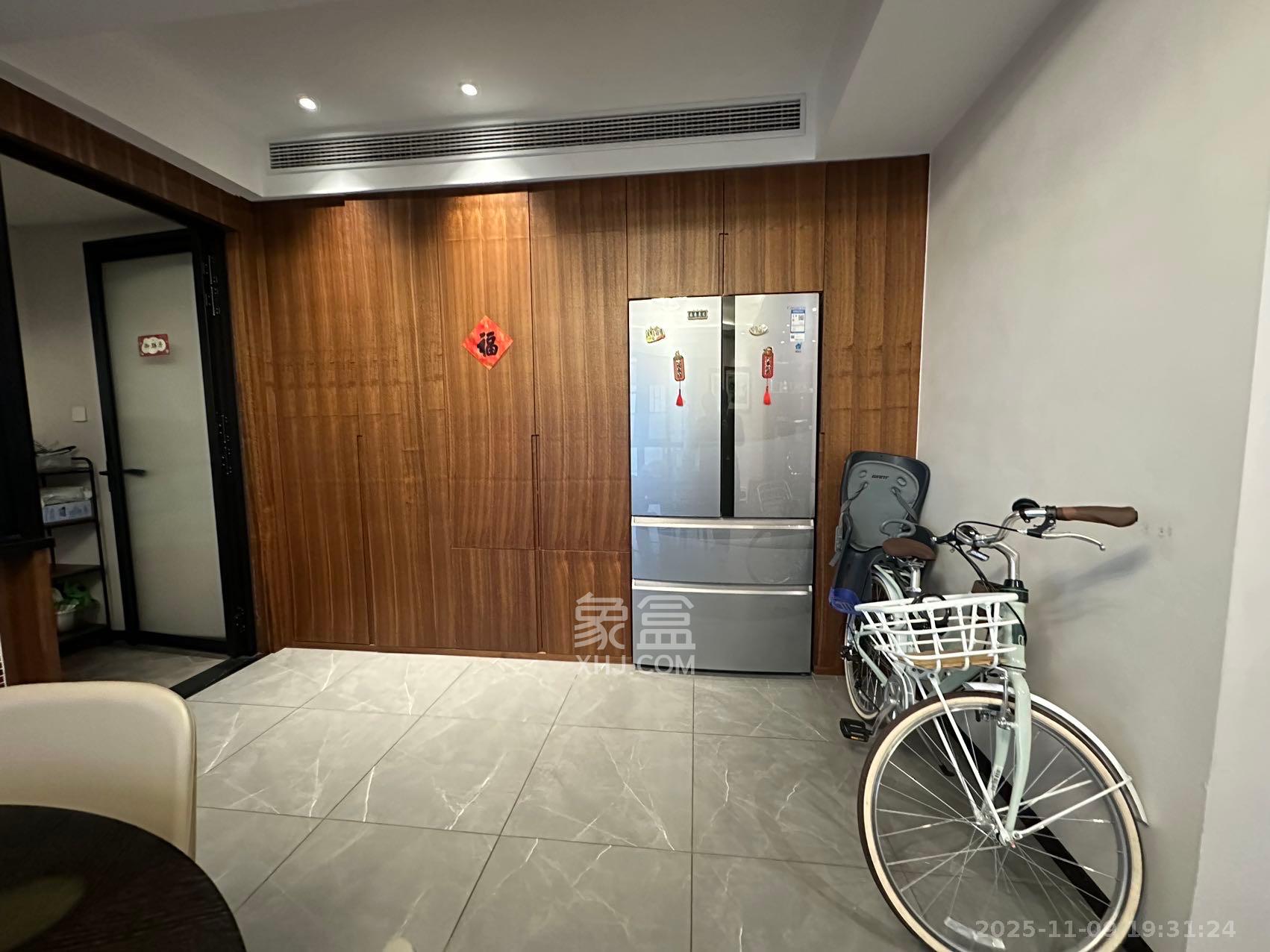 达美溪湖湾  4室2厅3卫    13000.0元/月室内图