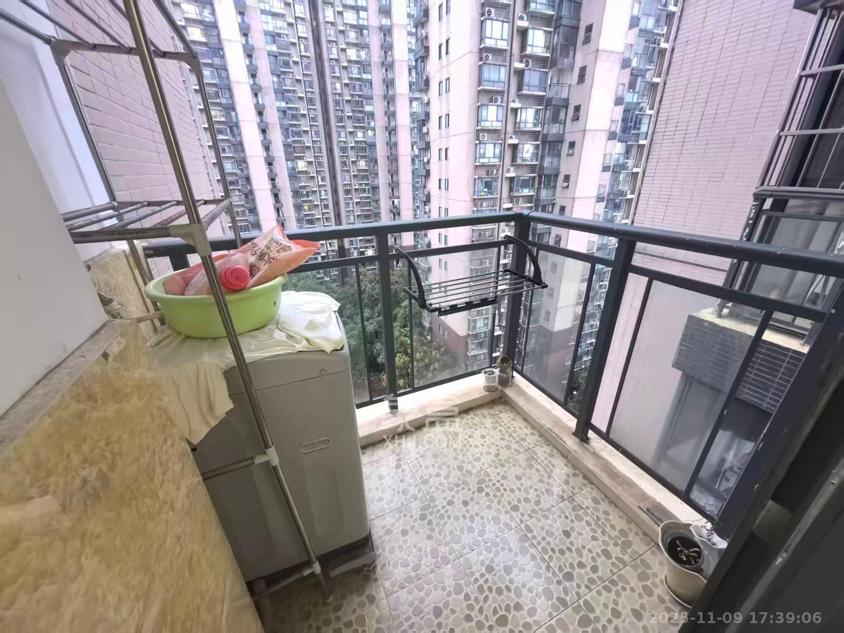 钱隆首府(福晟御园) 2室2厅1卫 2600.0元/月 钱隆首府(福晟御园) 2室2厅1卫 2600.0元/月室内图